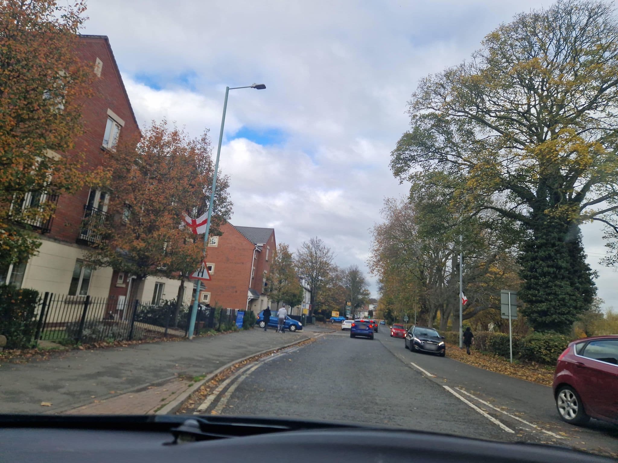Street view near Bromsgrove Country Hotel, Bromsgrove — © edloach (CC BY-SA · Mapillary)