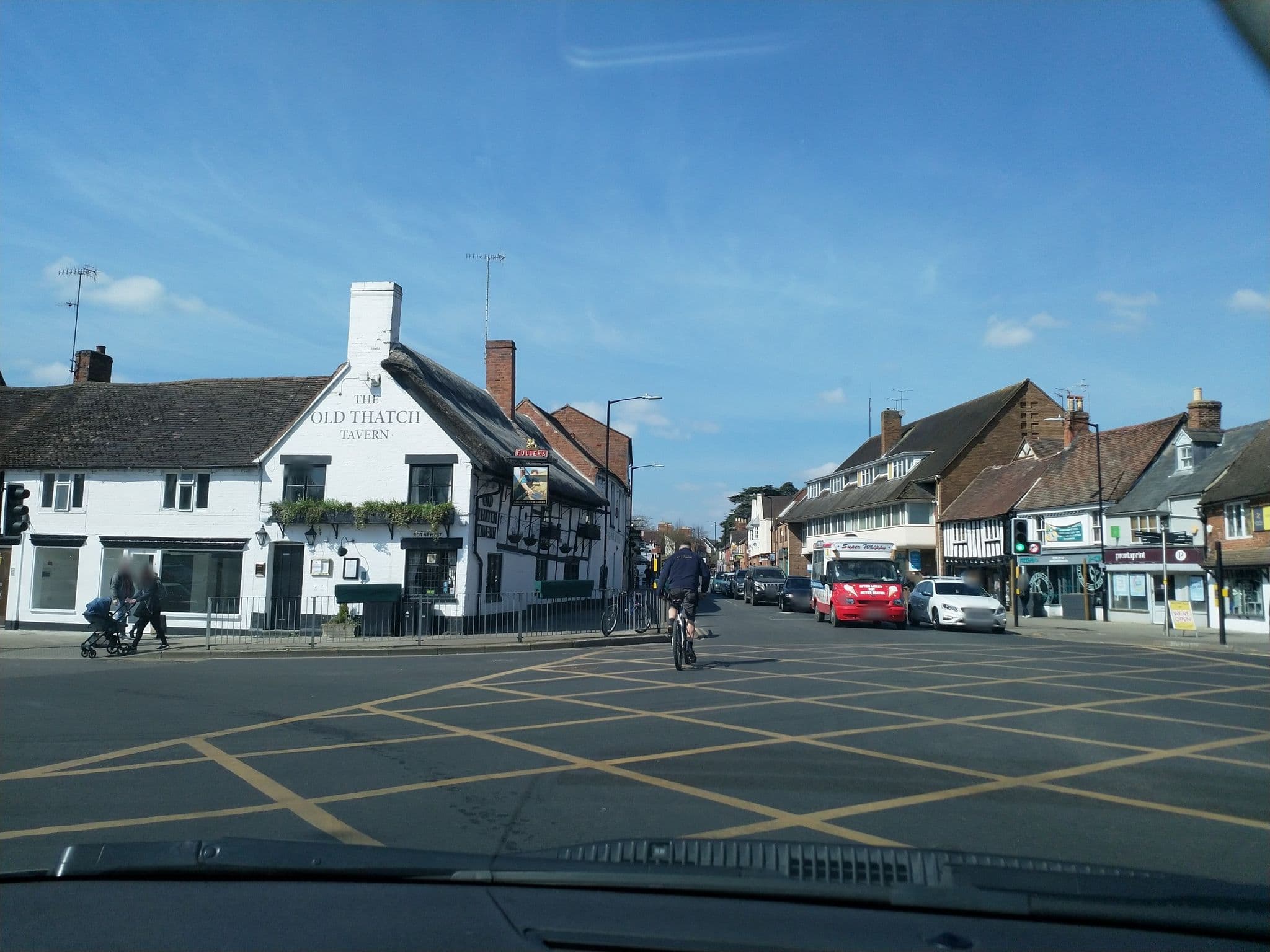 Street view near White Swan Hotel, Stratford-upon-Avon — © laye (CC BY-SA · Mapillary)
