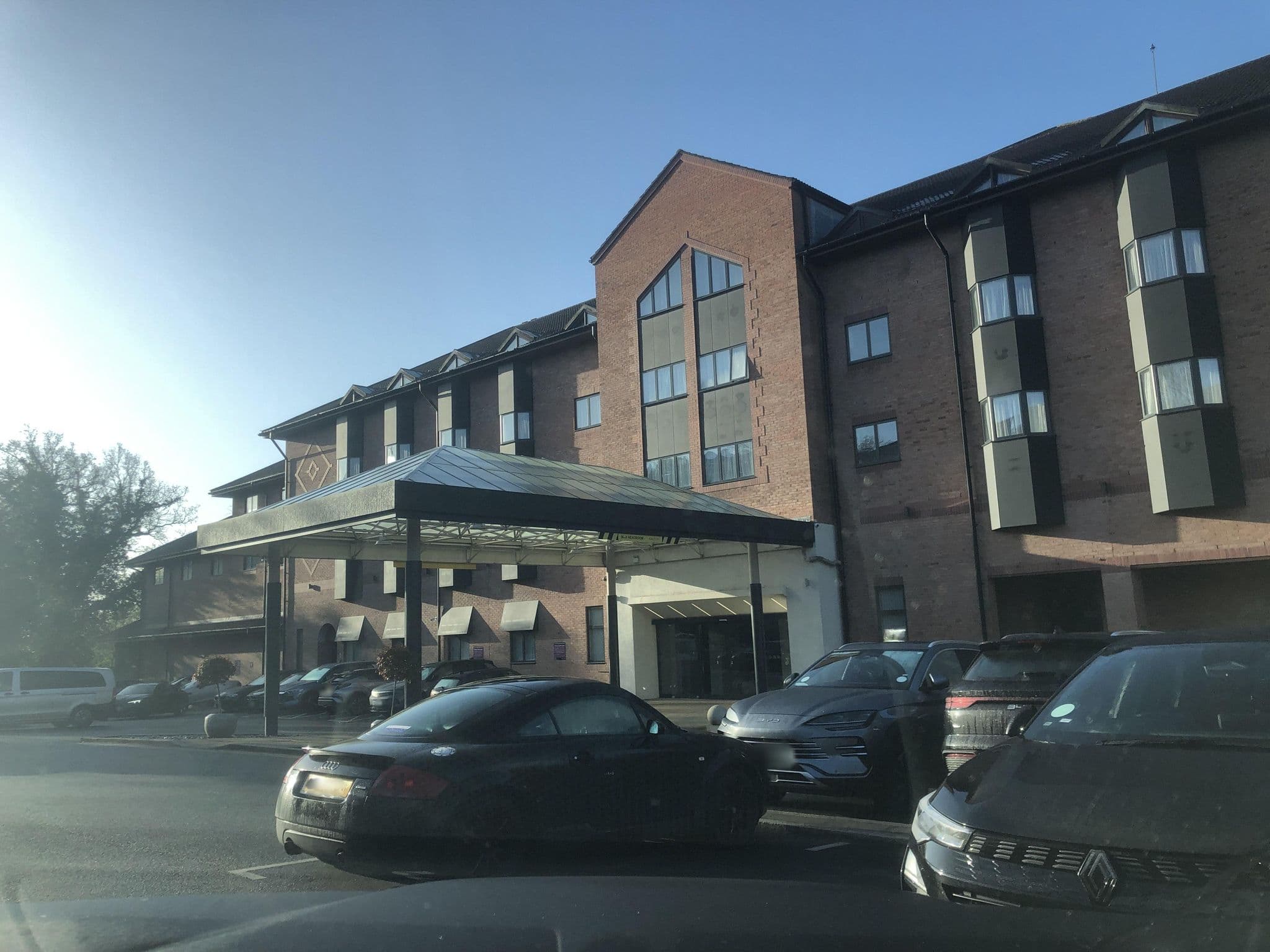 Street view near Crowne Plaza Solihull, Solihull — © laye (CC BY-SA · Mapillary)