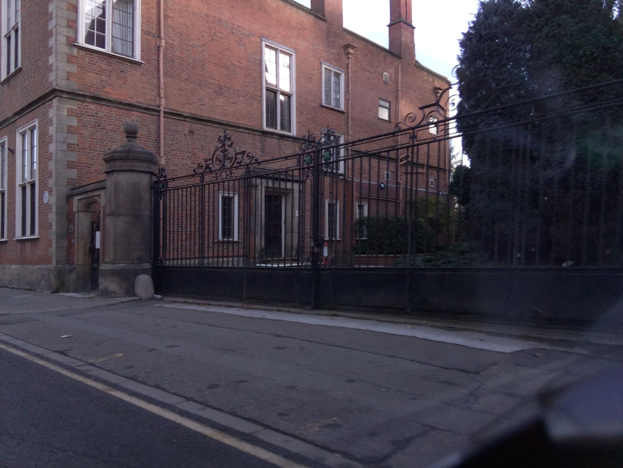 Street view near Town House, Burton upon Trent — © southglos (CC BY-SA · Mapillary)