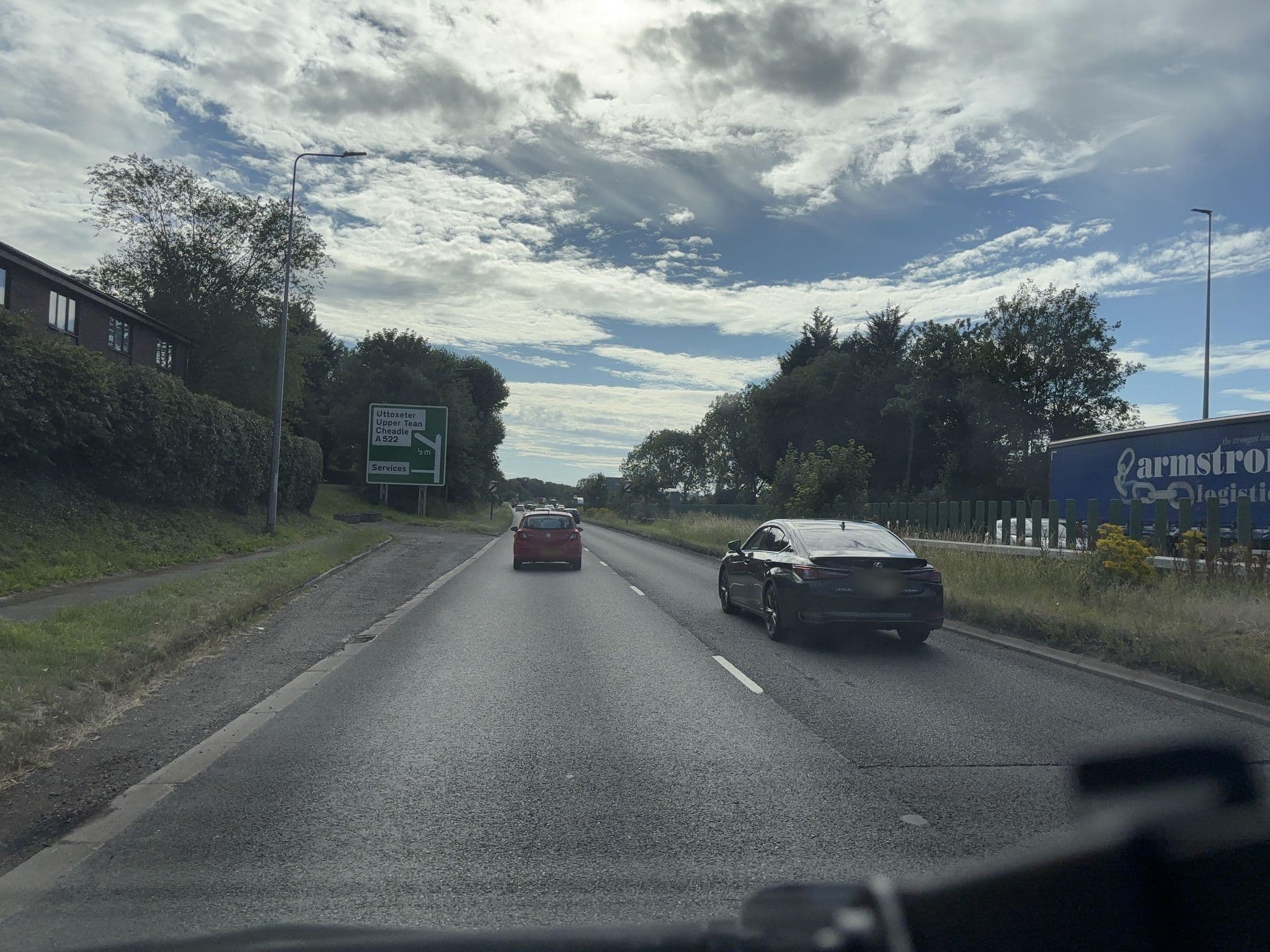 Street view near Travelodge, Uttoxeter — © swinetown (CC BY-SA · Mapillary)