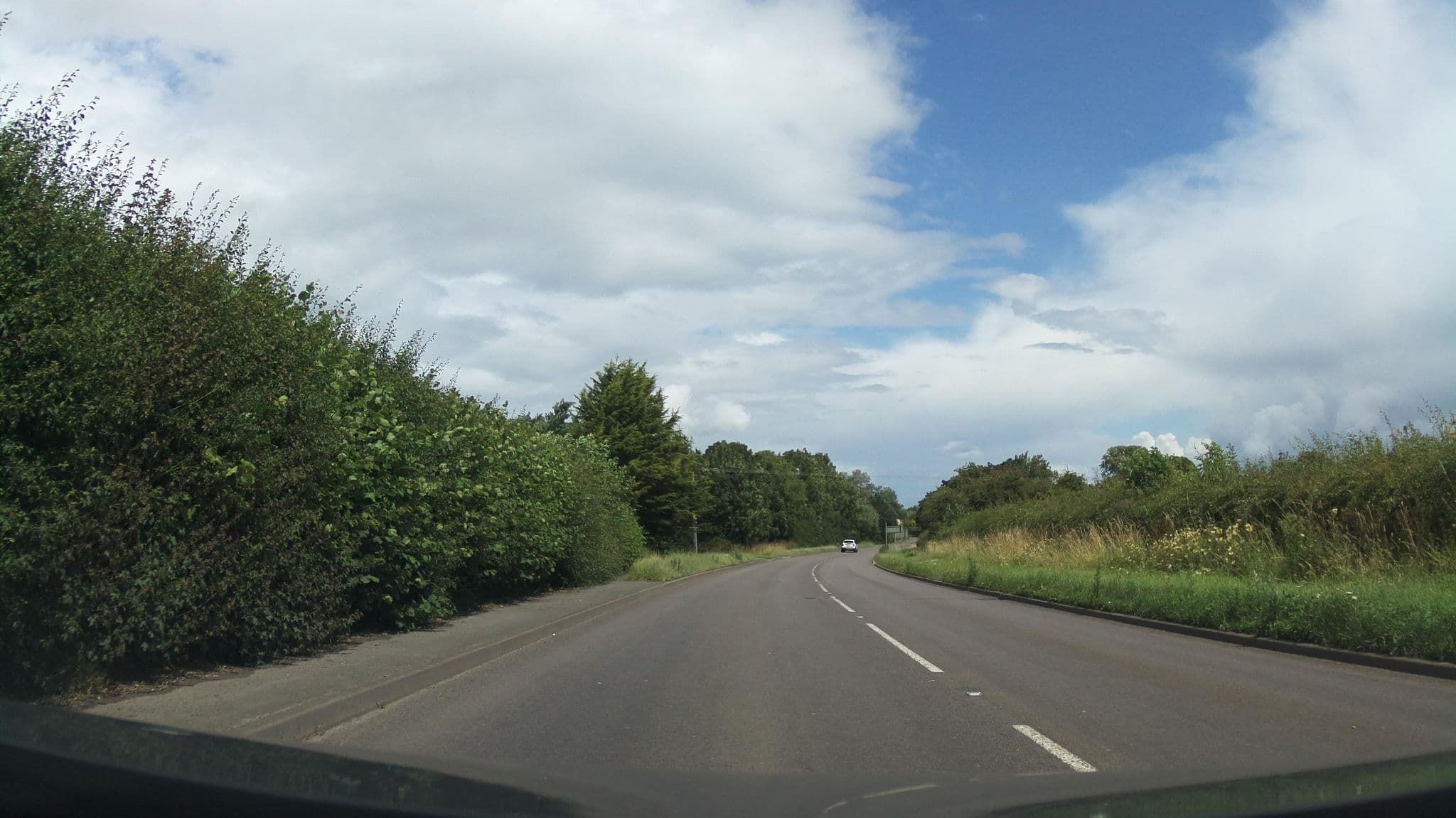 Street view near The Beresford Arms Hotel, Doveridge — © southglos (CC BY-SA · Mapillary)