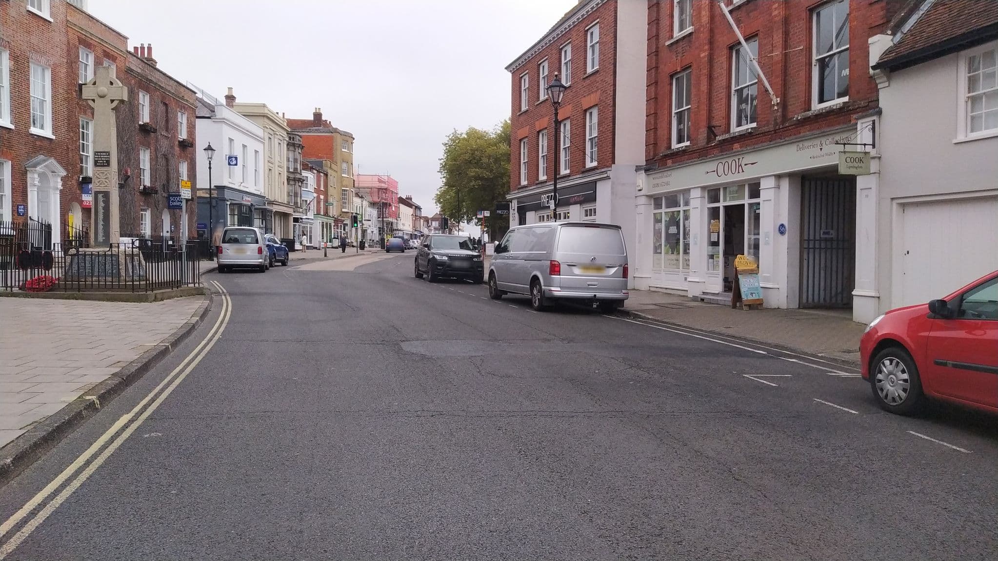 Street view near Solent Haven, Lymington — © noid (CC BY-SA · Mapillary)