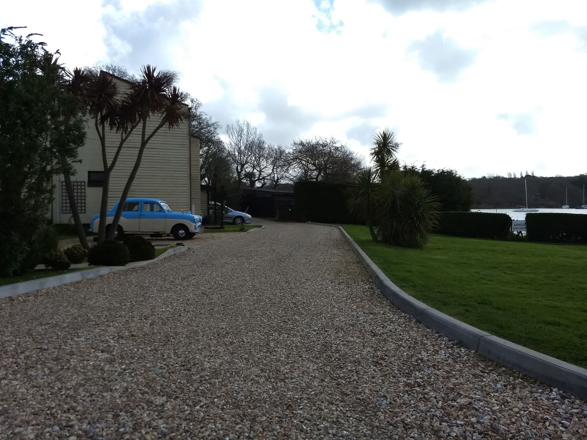 Street view near Creek View, Ryde — © mappernerd (CC BY-SA · Mapillary)