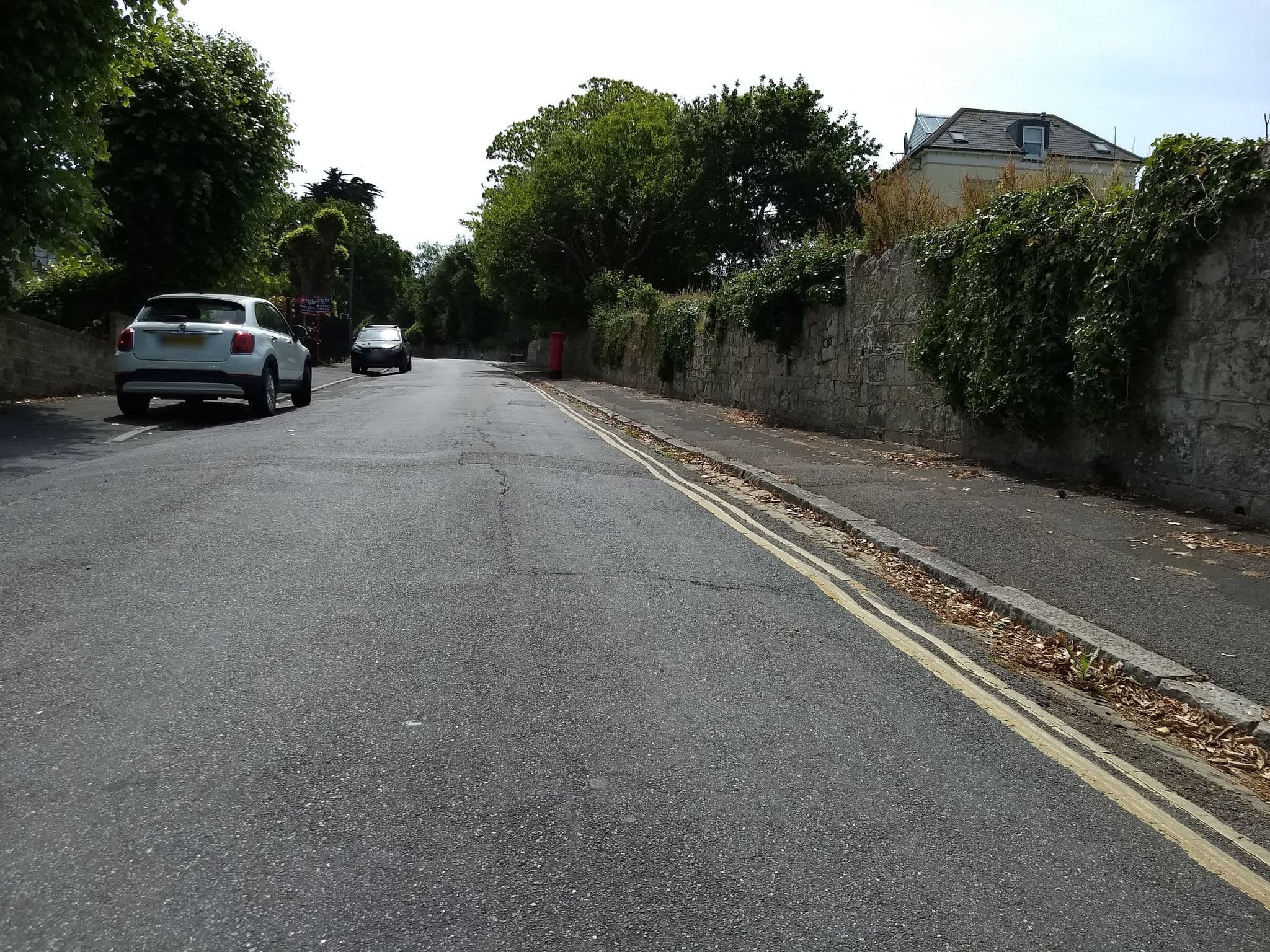 Street view near Mikel Cole, Shanklin — © mappernerd (CC BY-SA · Mapillary)