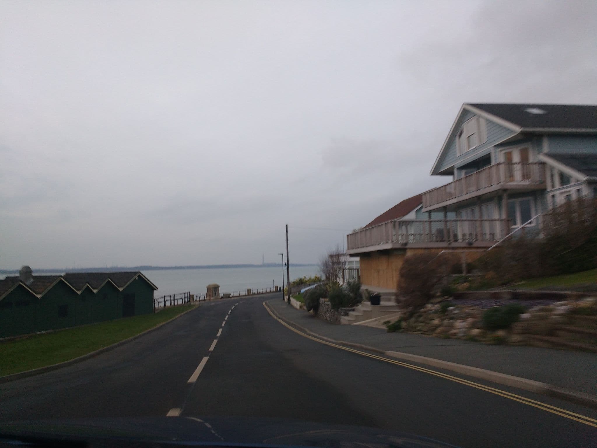 Street view near The Beach House, Cowes — © oferreira (CC BY-SA · Mapillary)