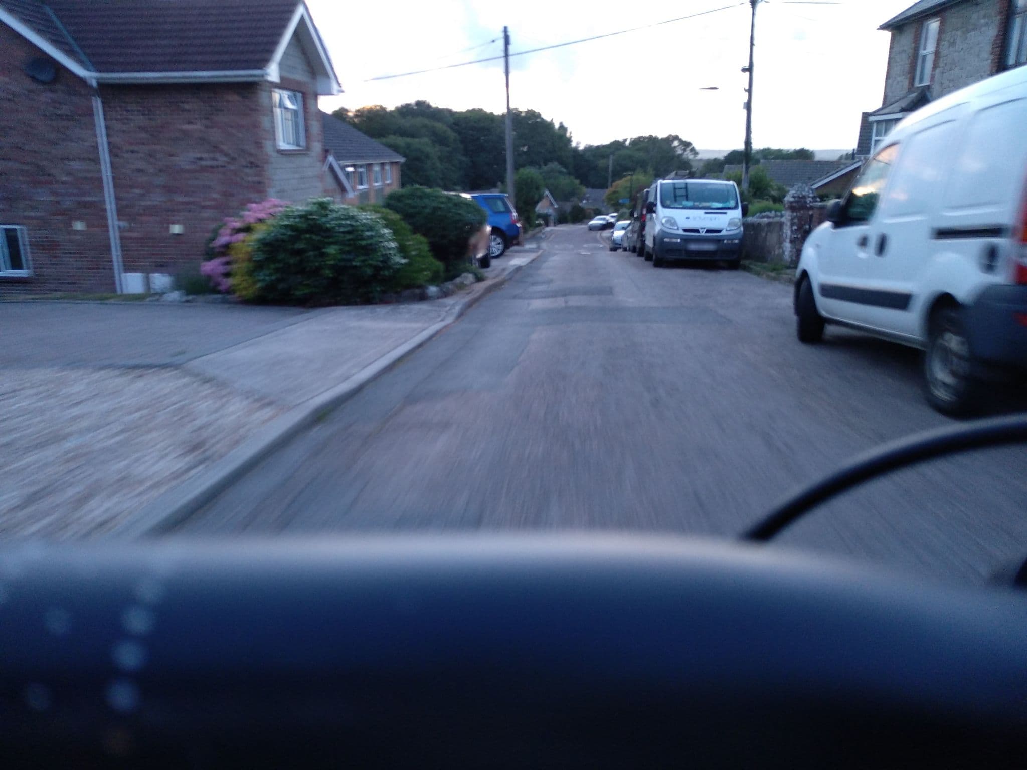 Street view near Clevelands Country House, Ventnor — © cjmalone (CC BY-SA · Mapillary)