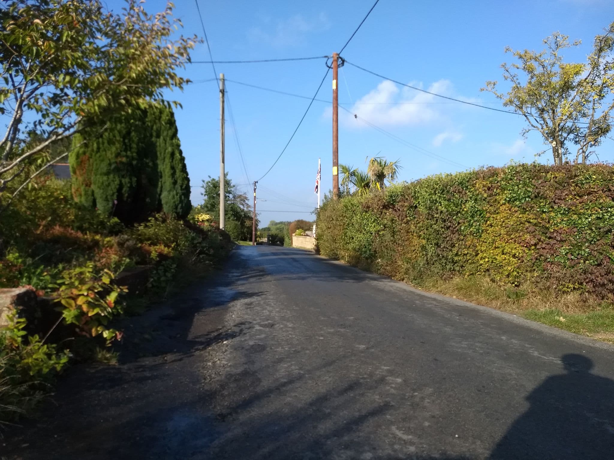 Street view near Newnham Farm Bed & Breakfast, Ryde — © mappernerd (CC BY-SA · Mapillary)