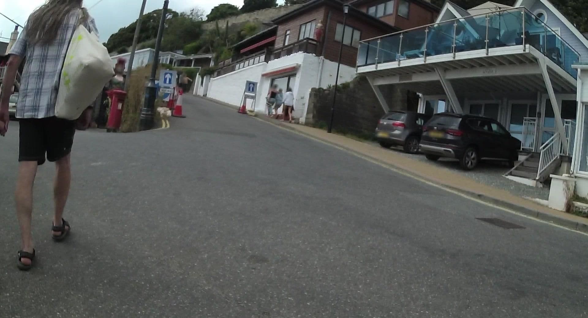 Street view near Hotel Picardie, Ventnor — © jpennycook (CC BY-SA · Mapillary)