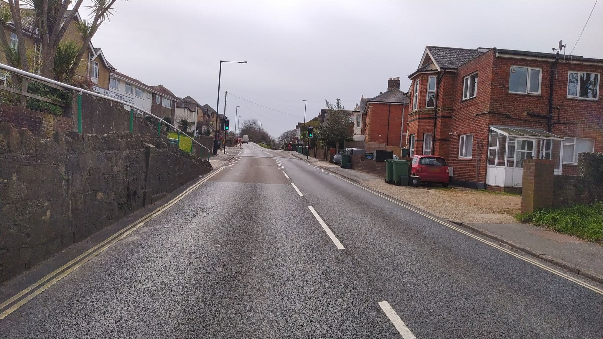 Street view near Rowanhurst Christian Hotel, Sandown — © noid (CC BY-SA · Mapillary)