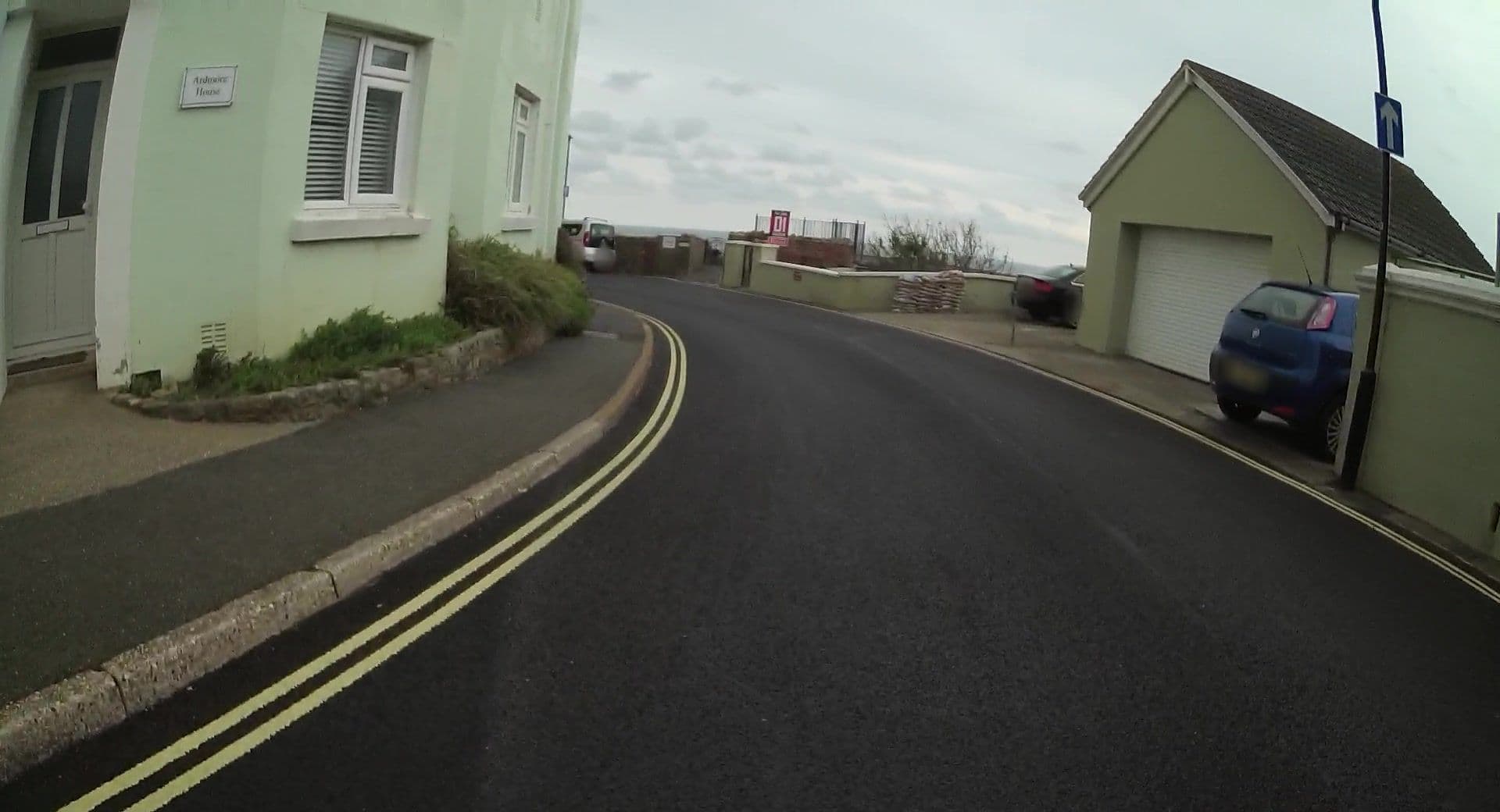 Street view near Robert Thompson, Ventnor — © jpennycook (CC BY-SA · Mapillary)