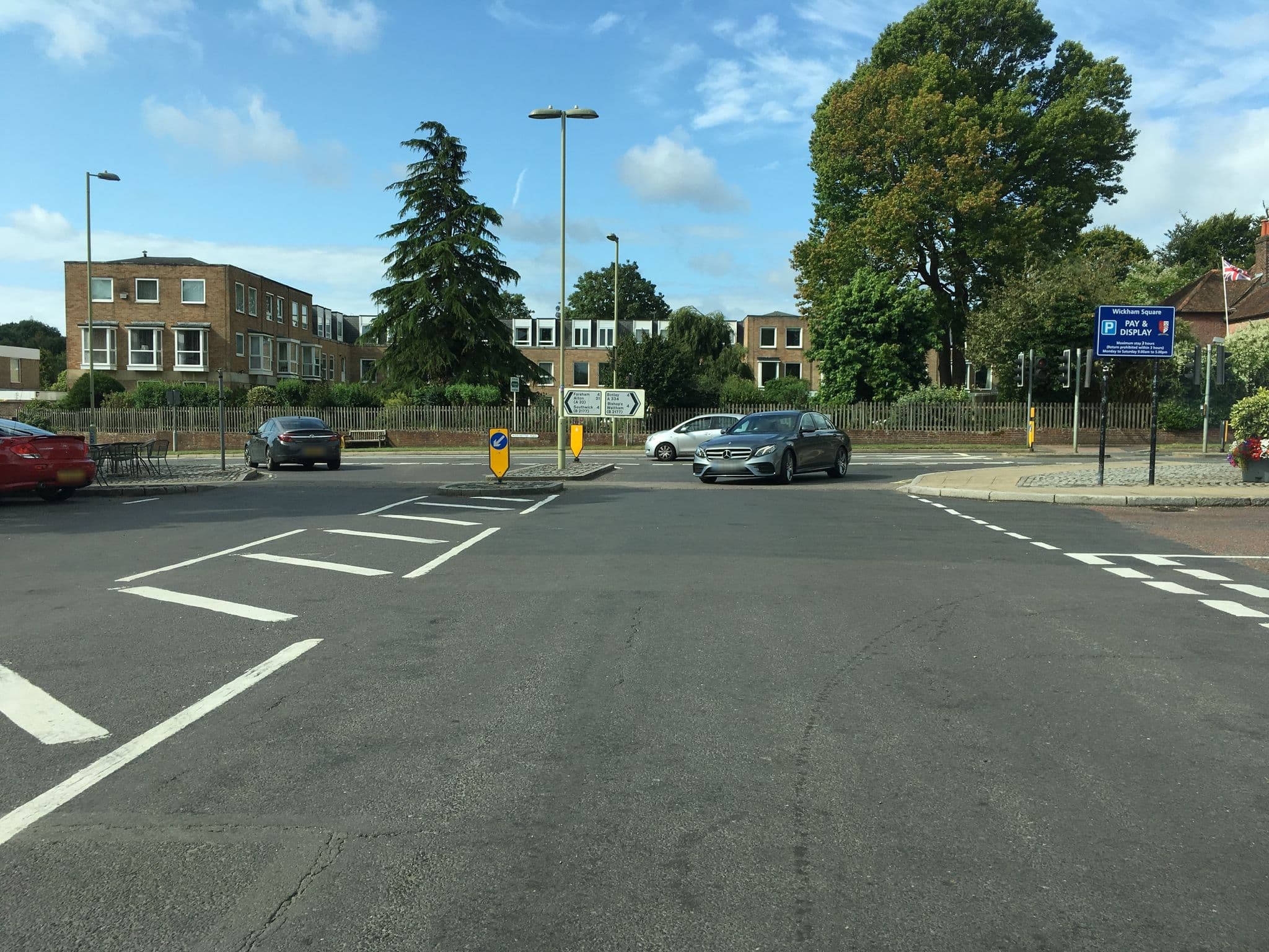 Street view near Guess Leisure, Wickham — © southglos (CC BY-SA · Mapillary)