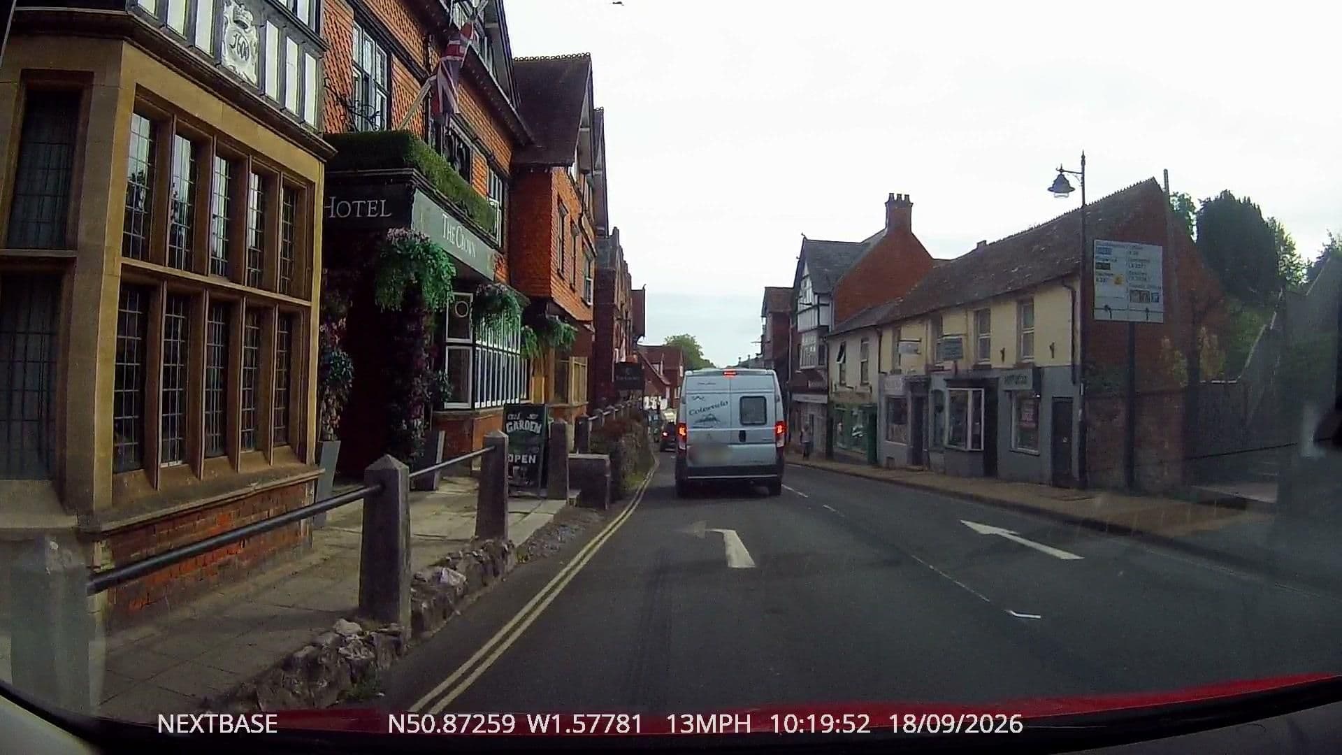 Street view near Crown Hotel, Lyndhurst — © OrangeHurst97 (CC BY-SA · Mapillary)
