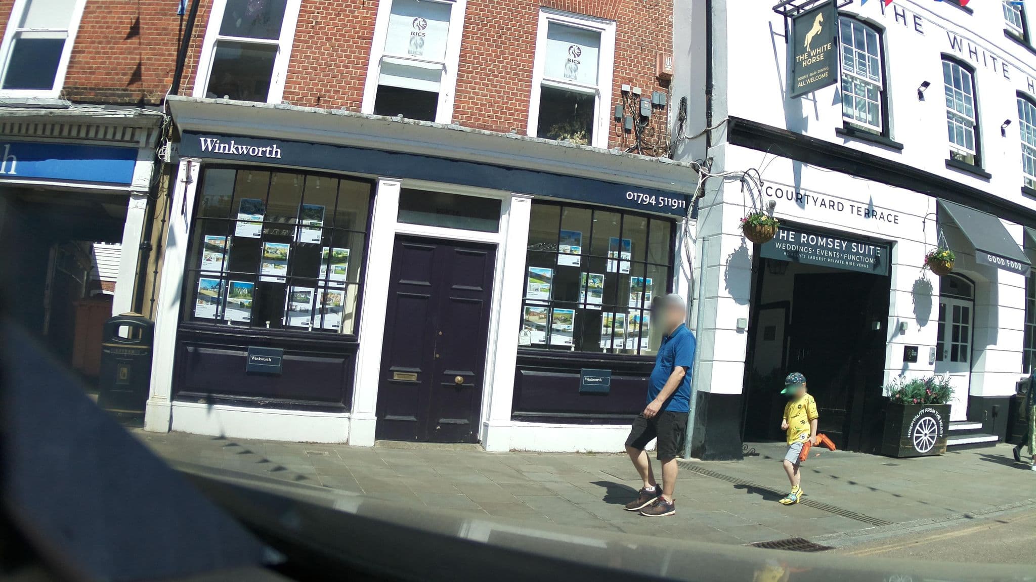 Street view near Silks Hotels The White Horse, Romsey — © southglos (CC BY-SA · Mapillary)