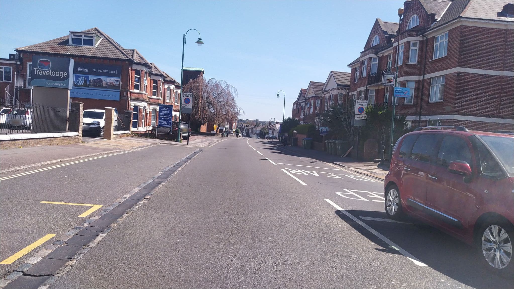 Street view near Travelodge, Portswood — © noid (CC BY-SA · Mapillary)