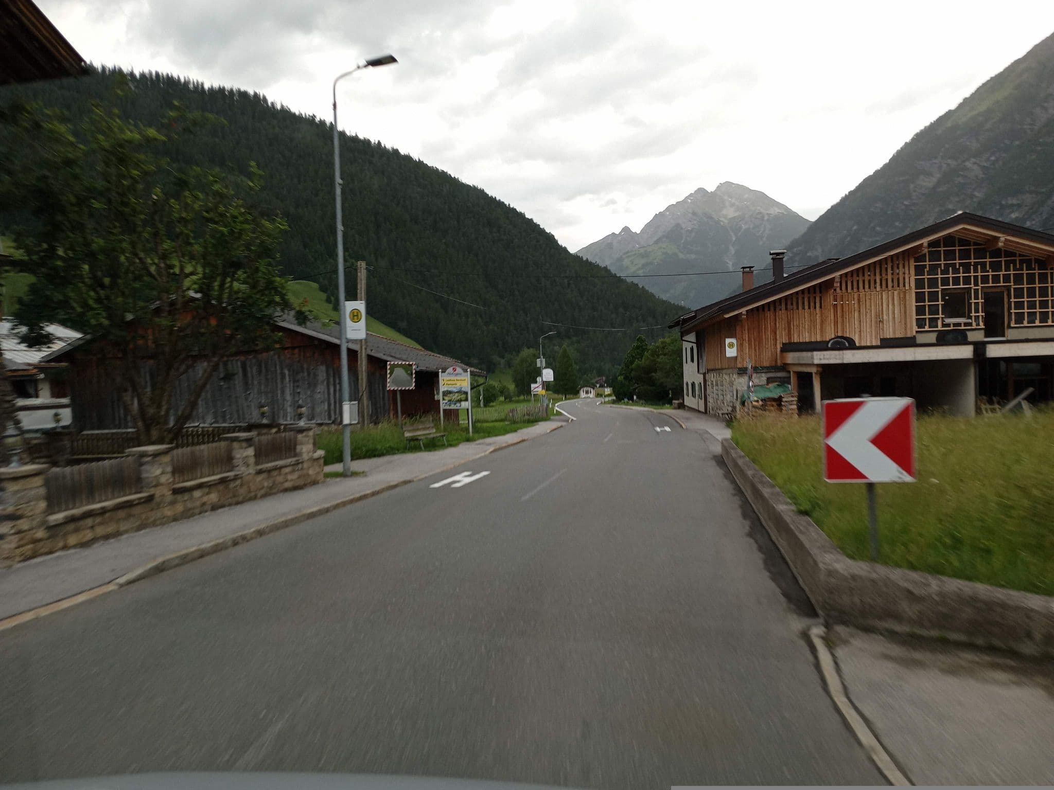 Street view near Ferienhof Weissenbach, Pettneu