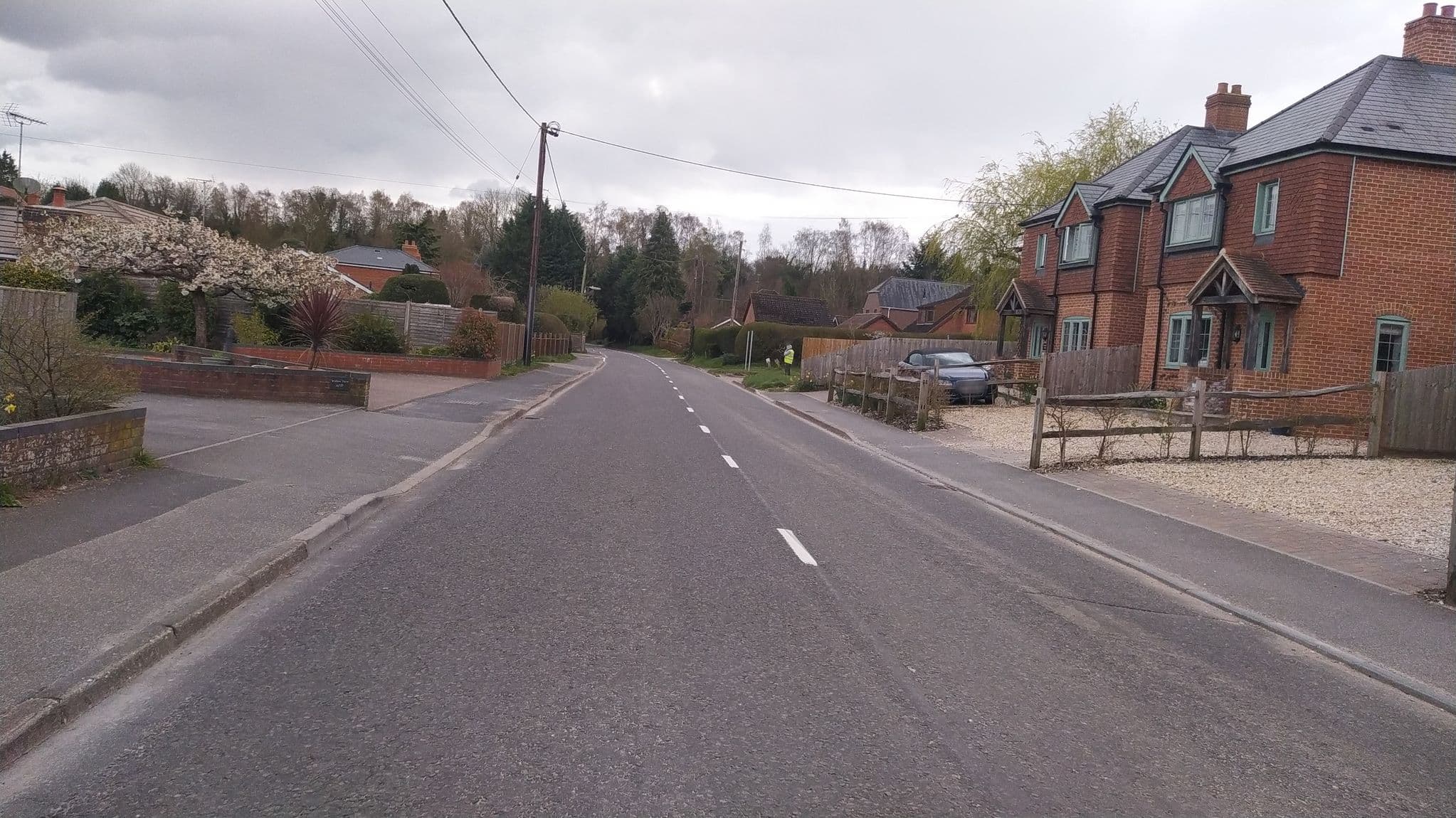 Street view near Crowded House Guest House, Kings Worthy — © noid (CC BY-SA · Mapillary)