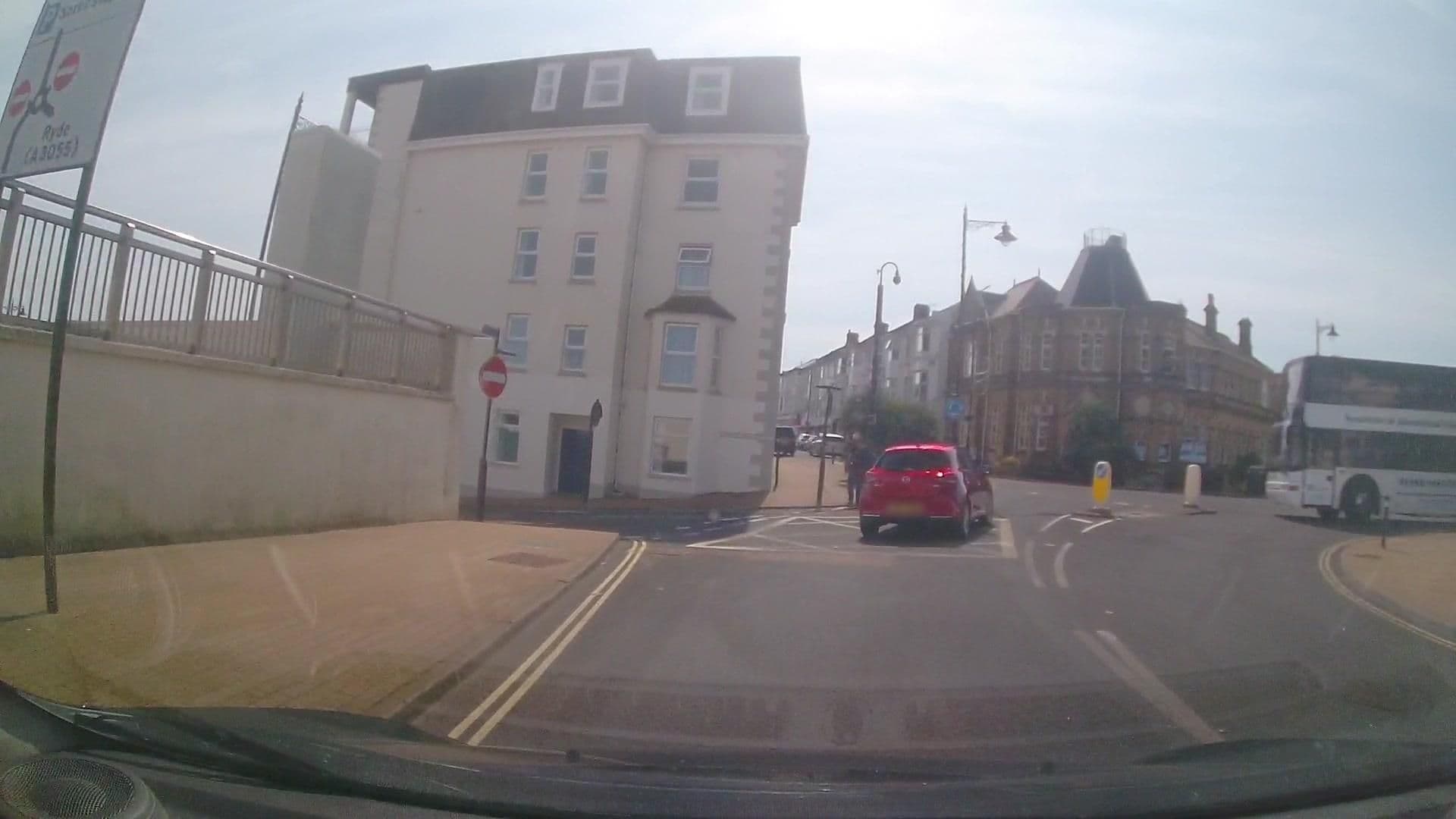 Street view near Jays-4 Limited, Sandown — © trigpoint (CC BY-SA · Mapillary)