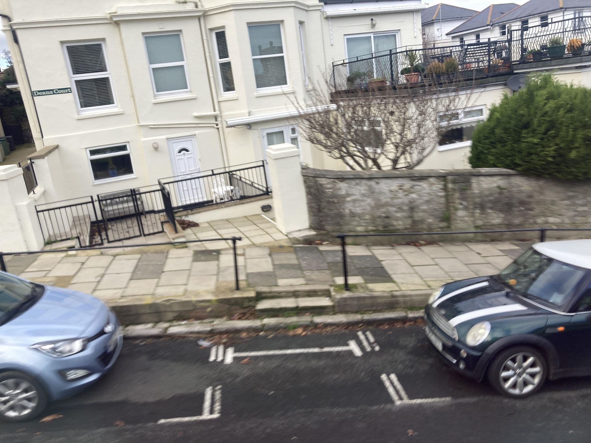 Street view near Y N Thie Jiarg, Ryde — © cjmalone (CC BY-SA · Mapillary)