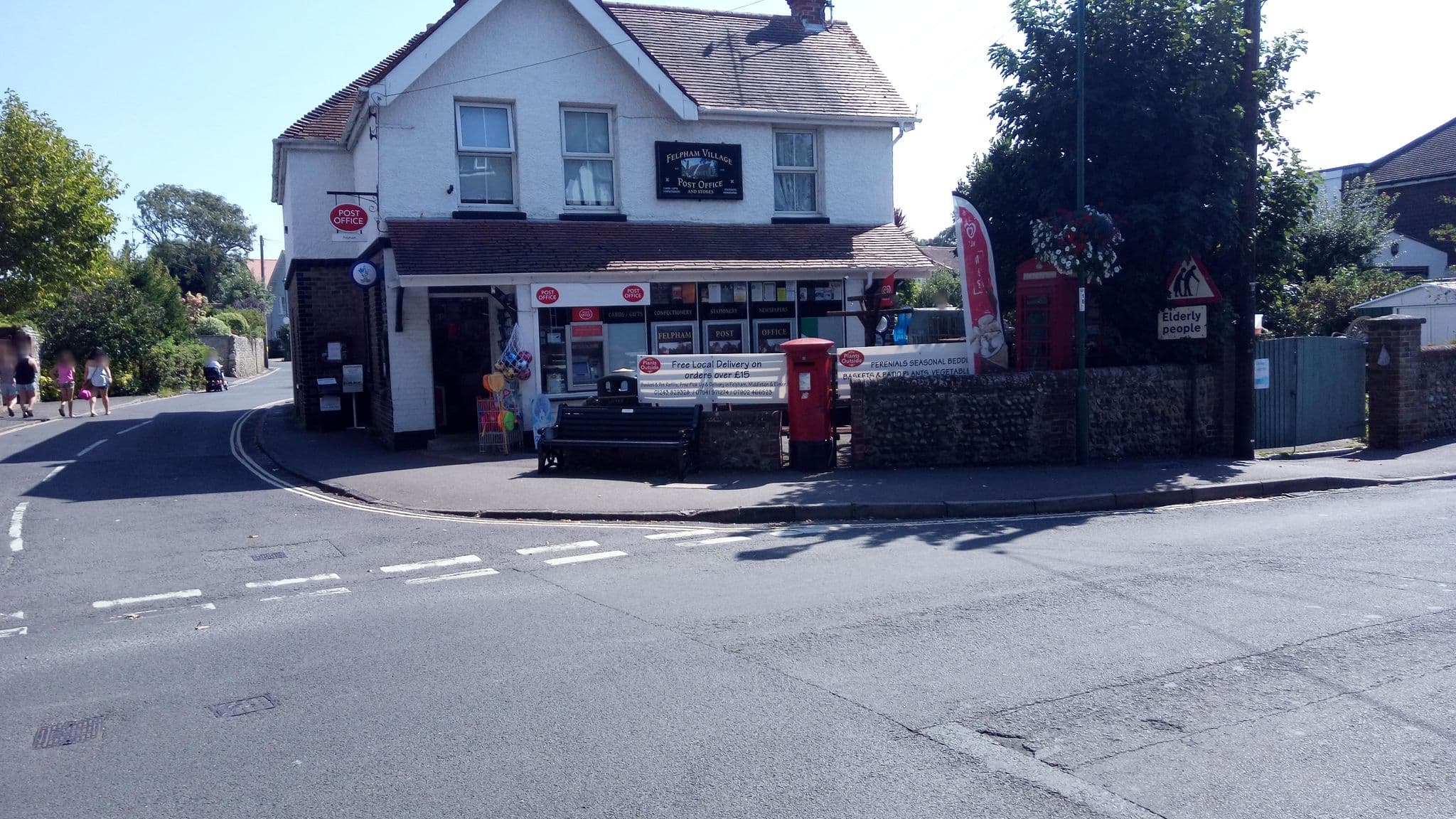 Street view near Spring Cottage, Bognor Regis — © jameskingdom (CC BY-SA · Mapillary)