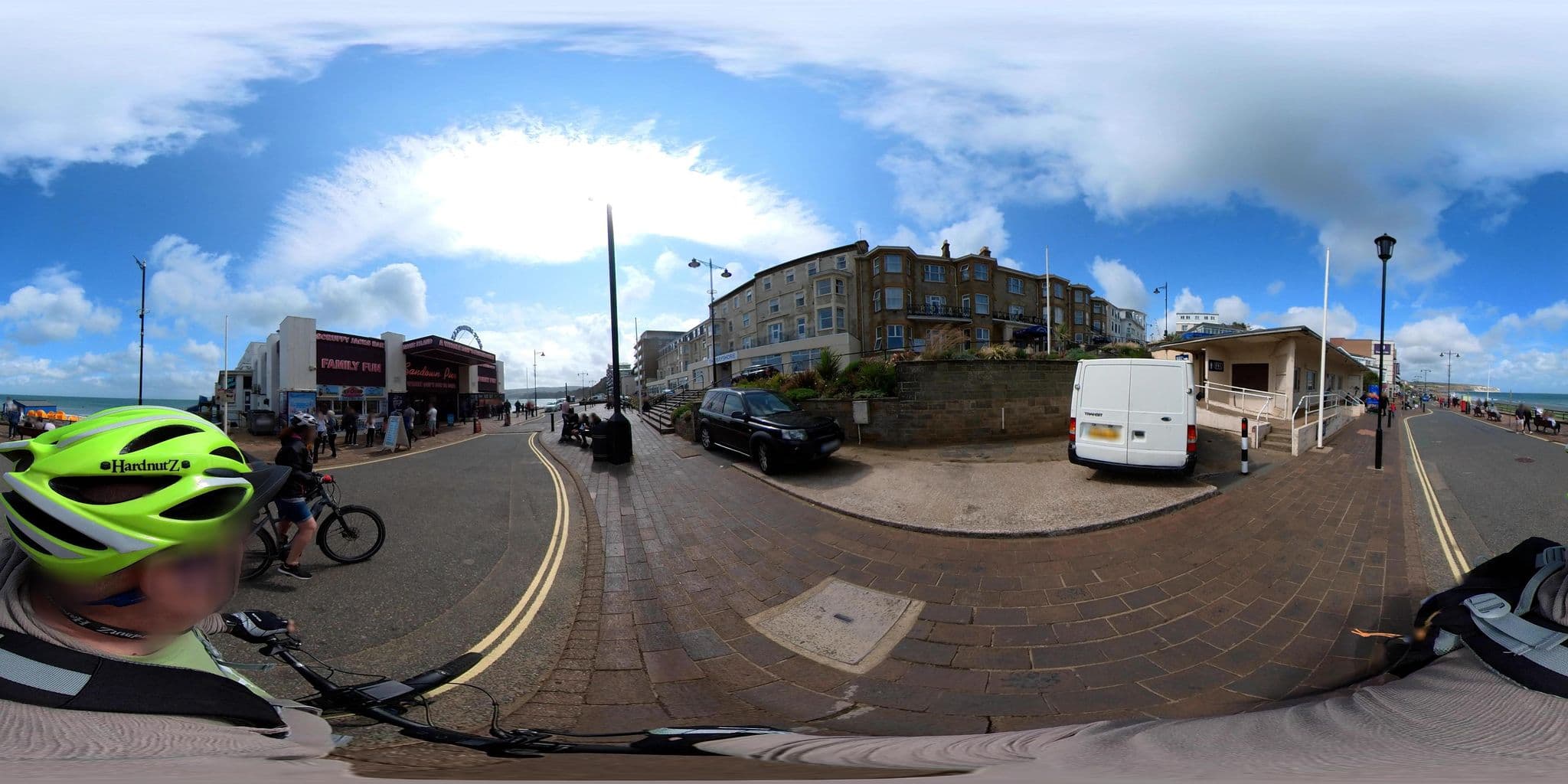 Street view near The pink beach hotel, Sandown — © jkingsleya (CC BY-SA · Mapillary)