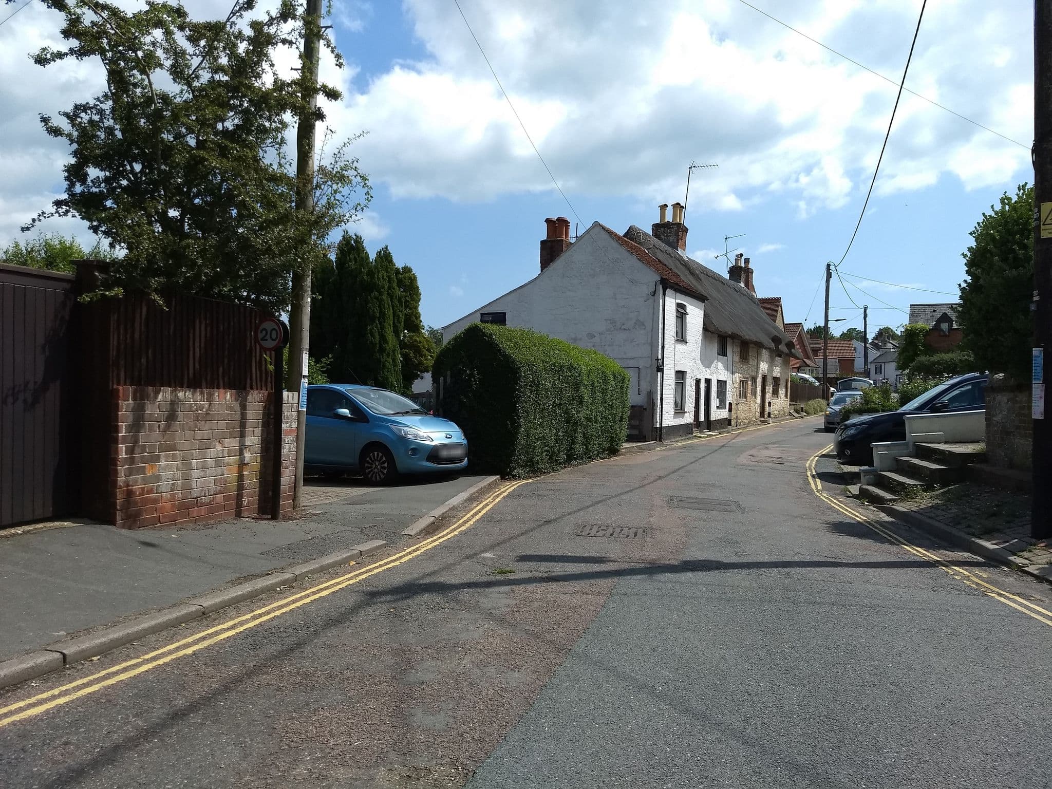Street view near Charnwood Cottage, Brading — © mappernerd (CC BY-SA · Mapillary)