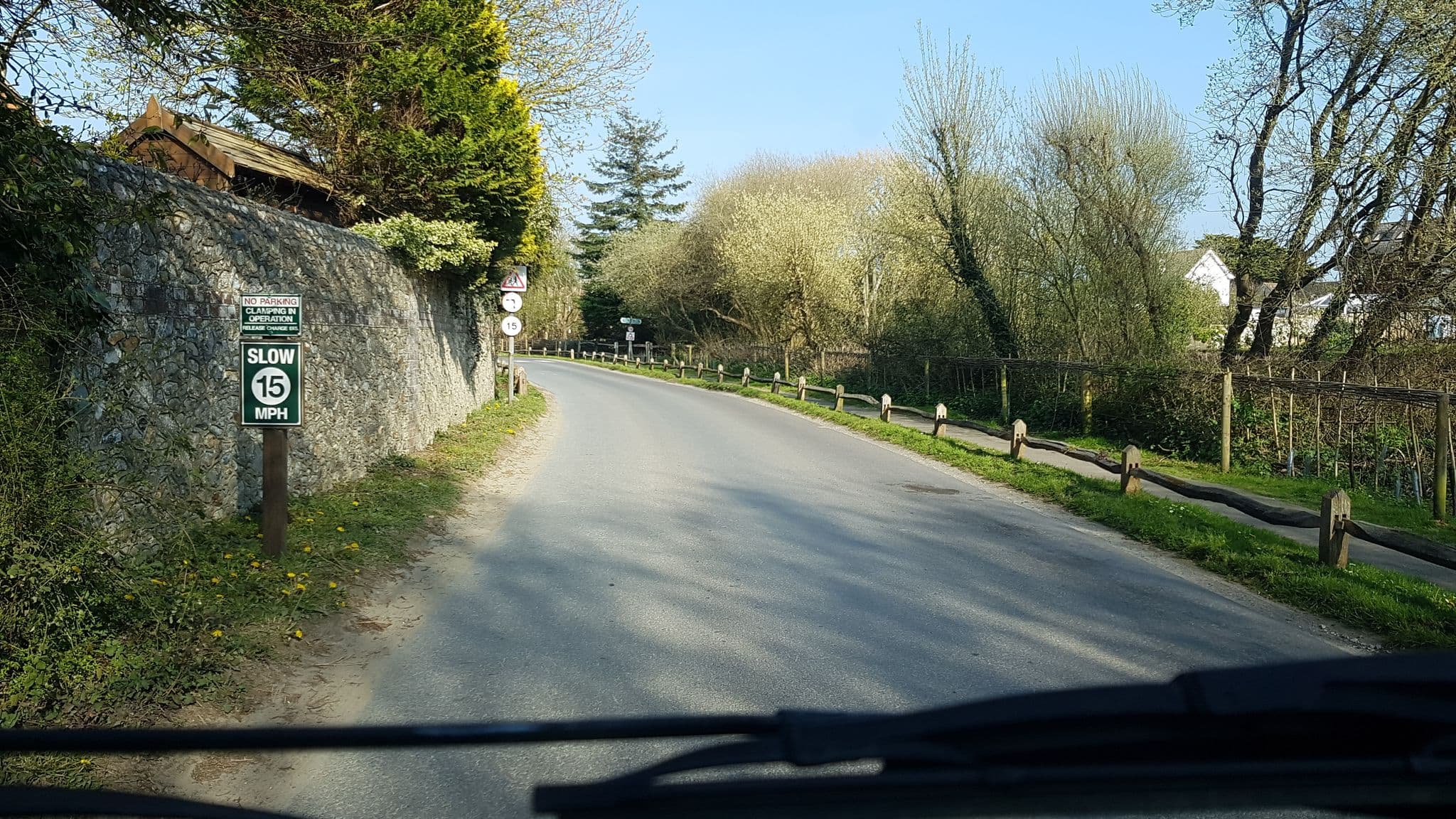 Street view near Springwell Cottage West Wittering, East Wittering — © richardc (CC BY-SA · Mapillary)