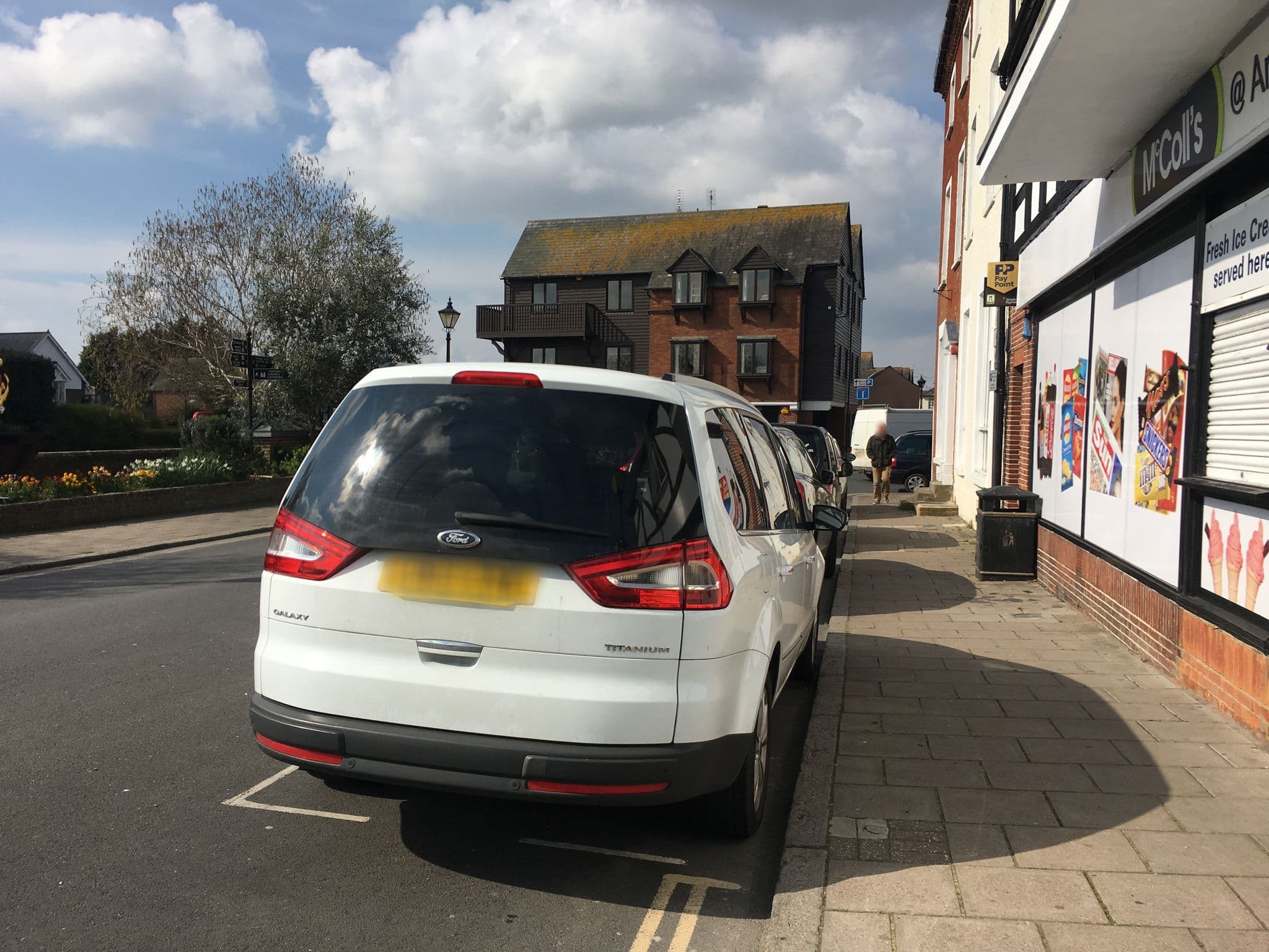 Street view near Arundel House, Arundel — © gness (CC BY-SA · Mapillary)