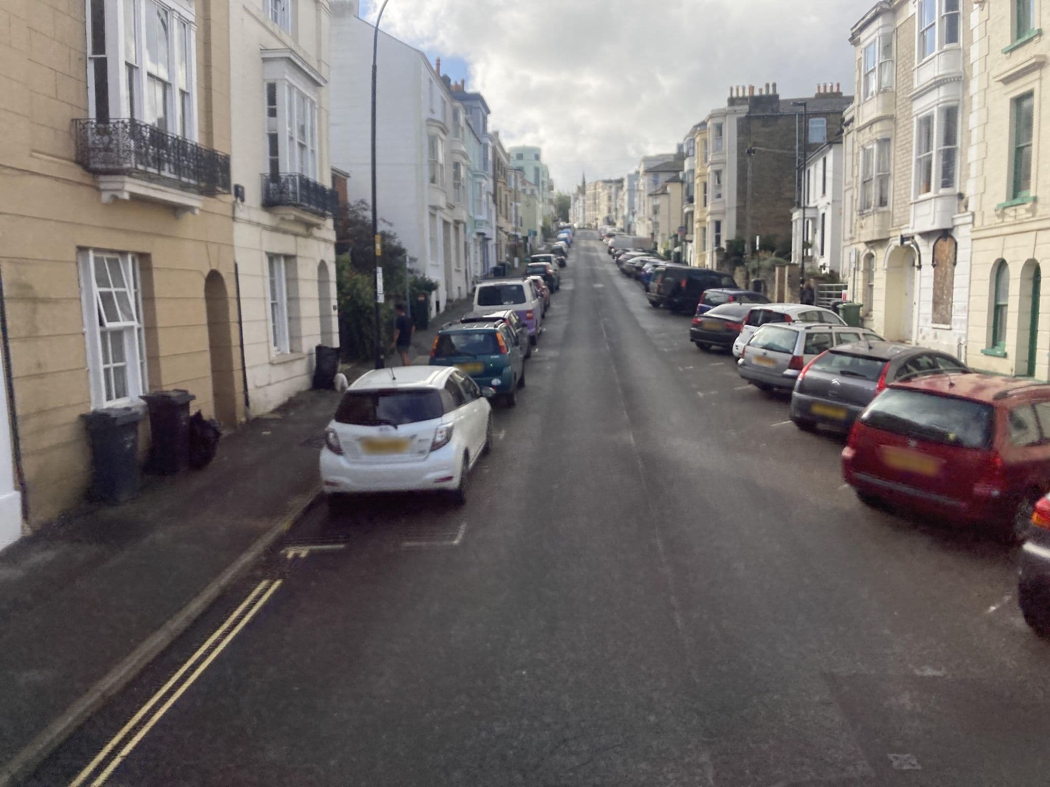 Street view near Seaward Guest House, Ryde — © cjmalone (CC BY-SA · Mapillary)