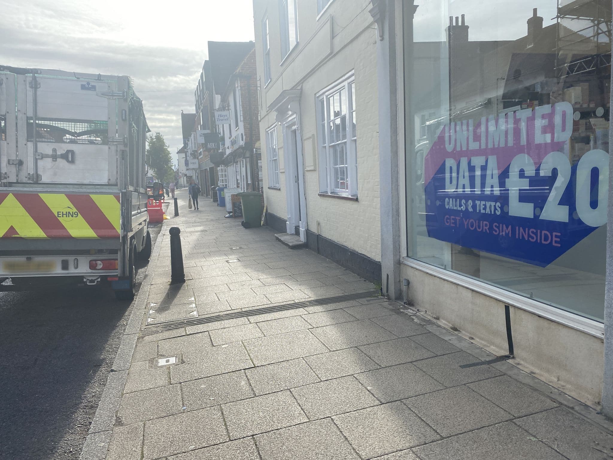 Street view near 15 the High St, Petersfield — © sjmarshalluk (CC BY-SA · Mapillary)