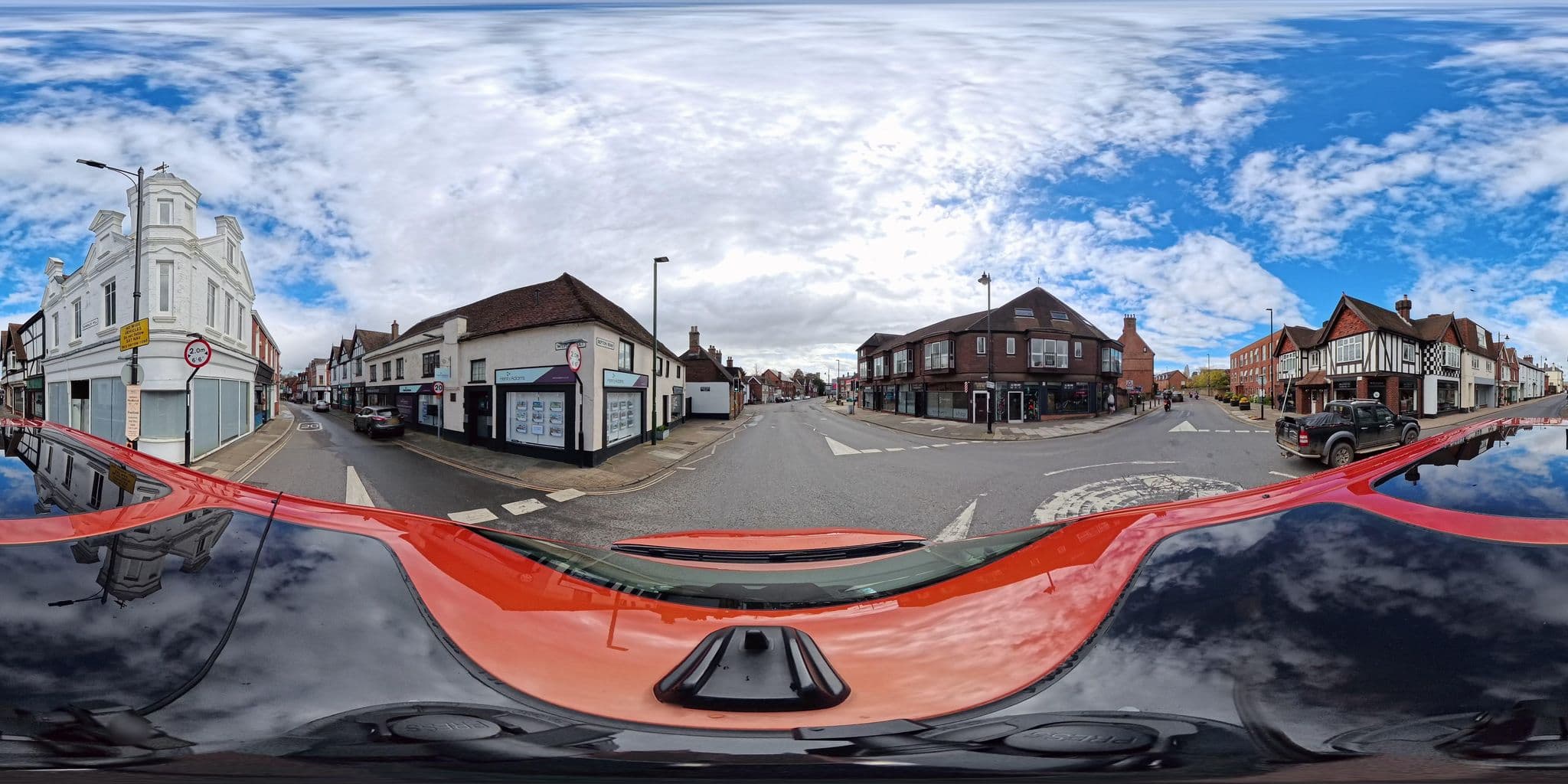Street view near The Midhurst Townhouse, Midhurst — © BlizzardBorn42Car (CC BY-SA · Mapillary)