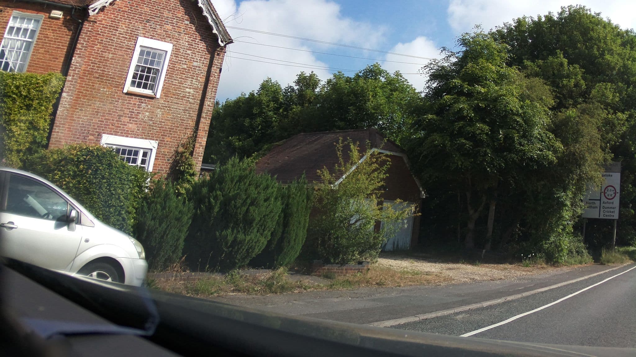 Street view near Sebastian's Action Trust, Overton — © southglos (CC BY-SA · Mapillary)