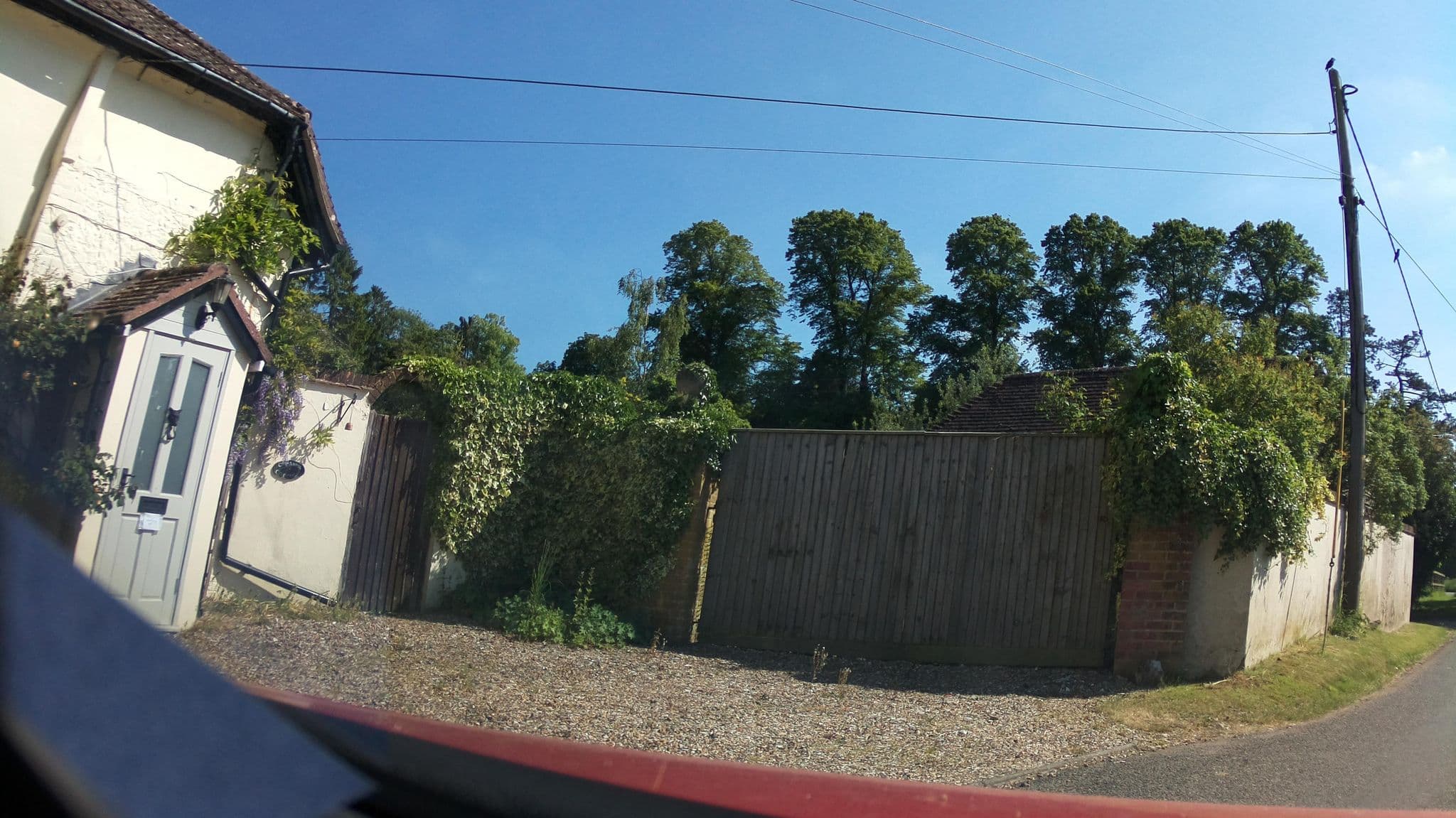 Street view near Cleaver Cottage, Ludgershall — © southglos (CC BY-SA · Mapillary)