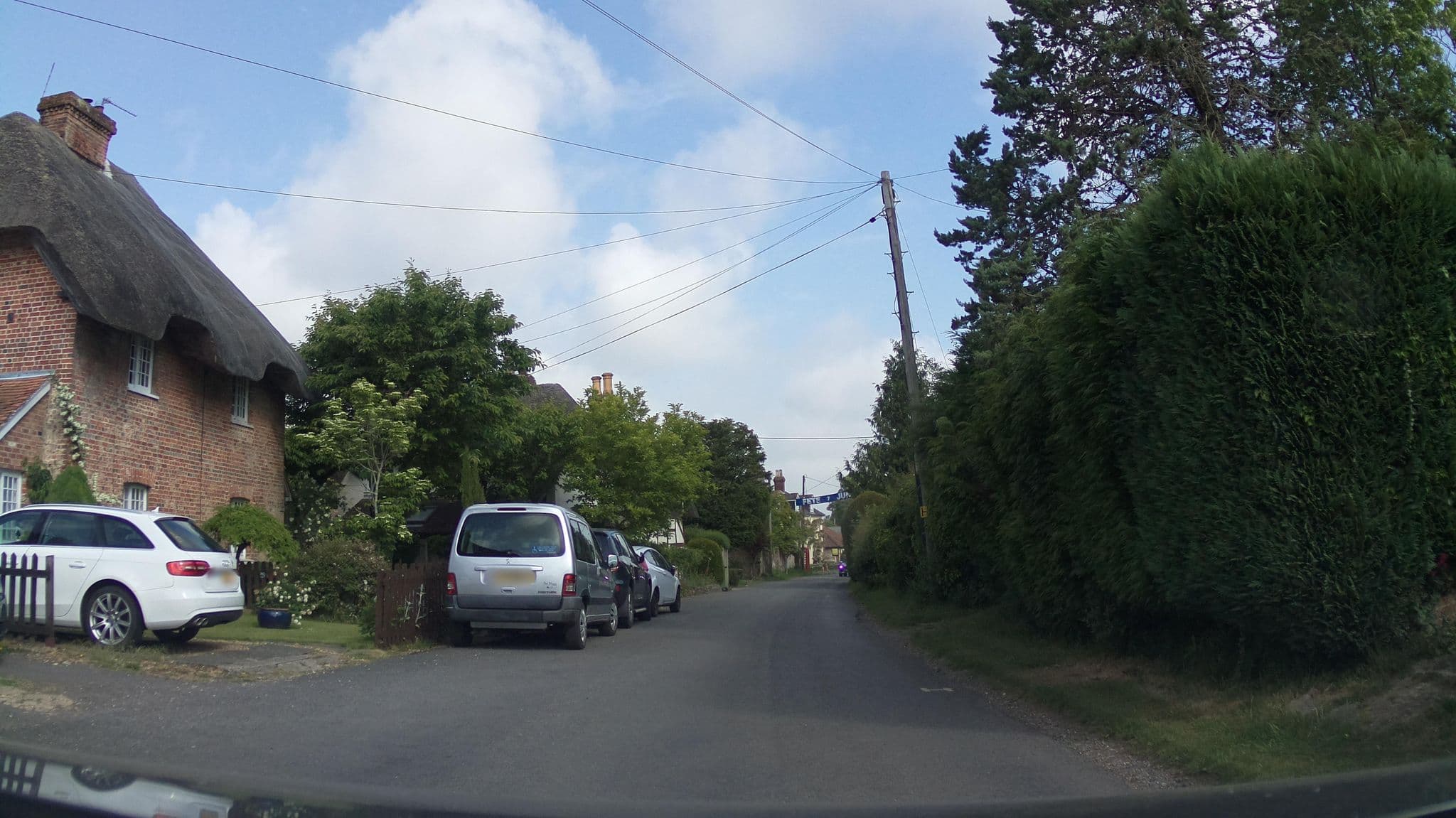 Street view near East Stratton Farm House Bed & Breakfast, New Alresford — © southglos (CC BY-SA · Mapillary)