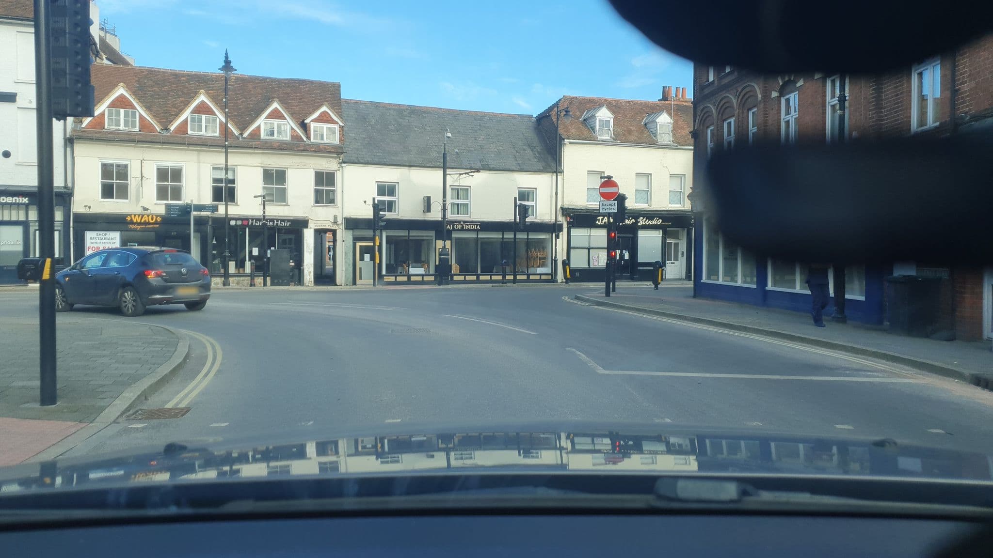 Street view near Phoenix Serviced Apartments, Newbury — © themadcabbie (CC BY-SA · Mapillary)