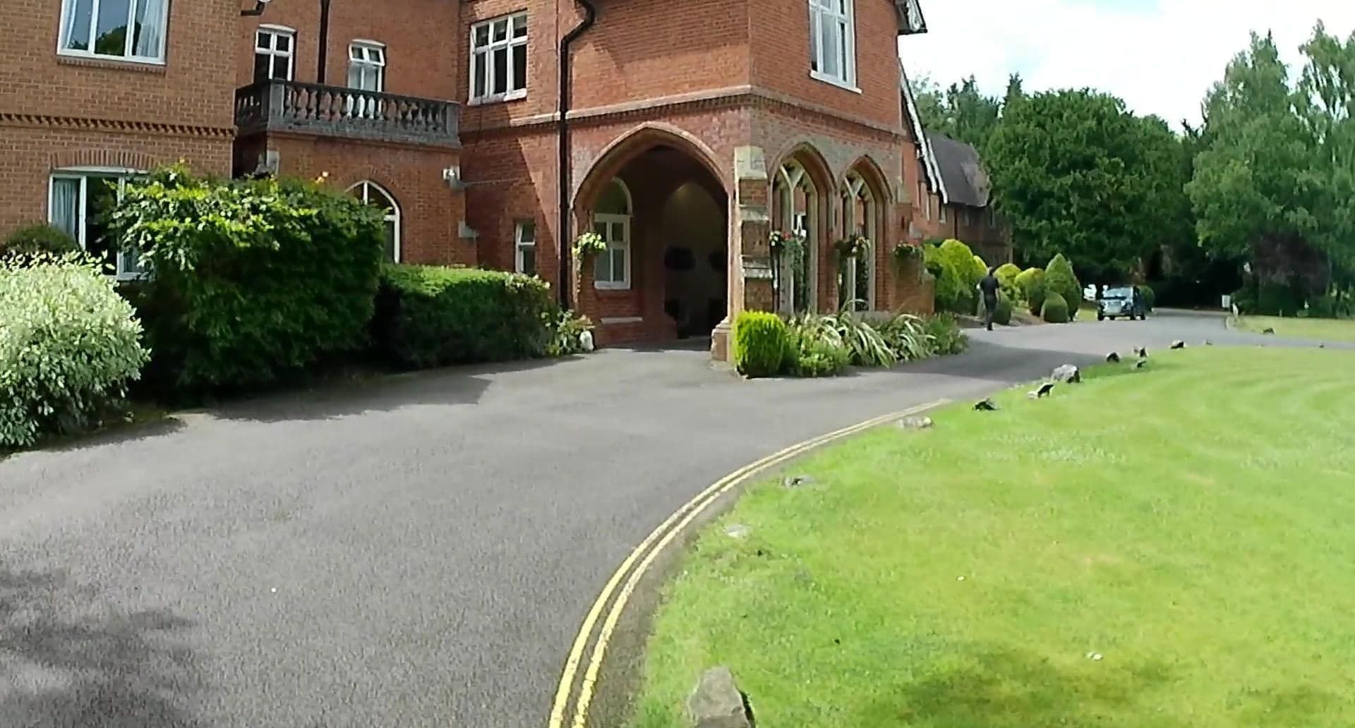 Street view near Hand Picked Hotels, Basingstoke — © jpennycook (CC BY-SA · Mapillary)