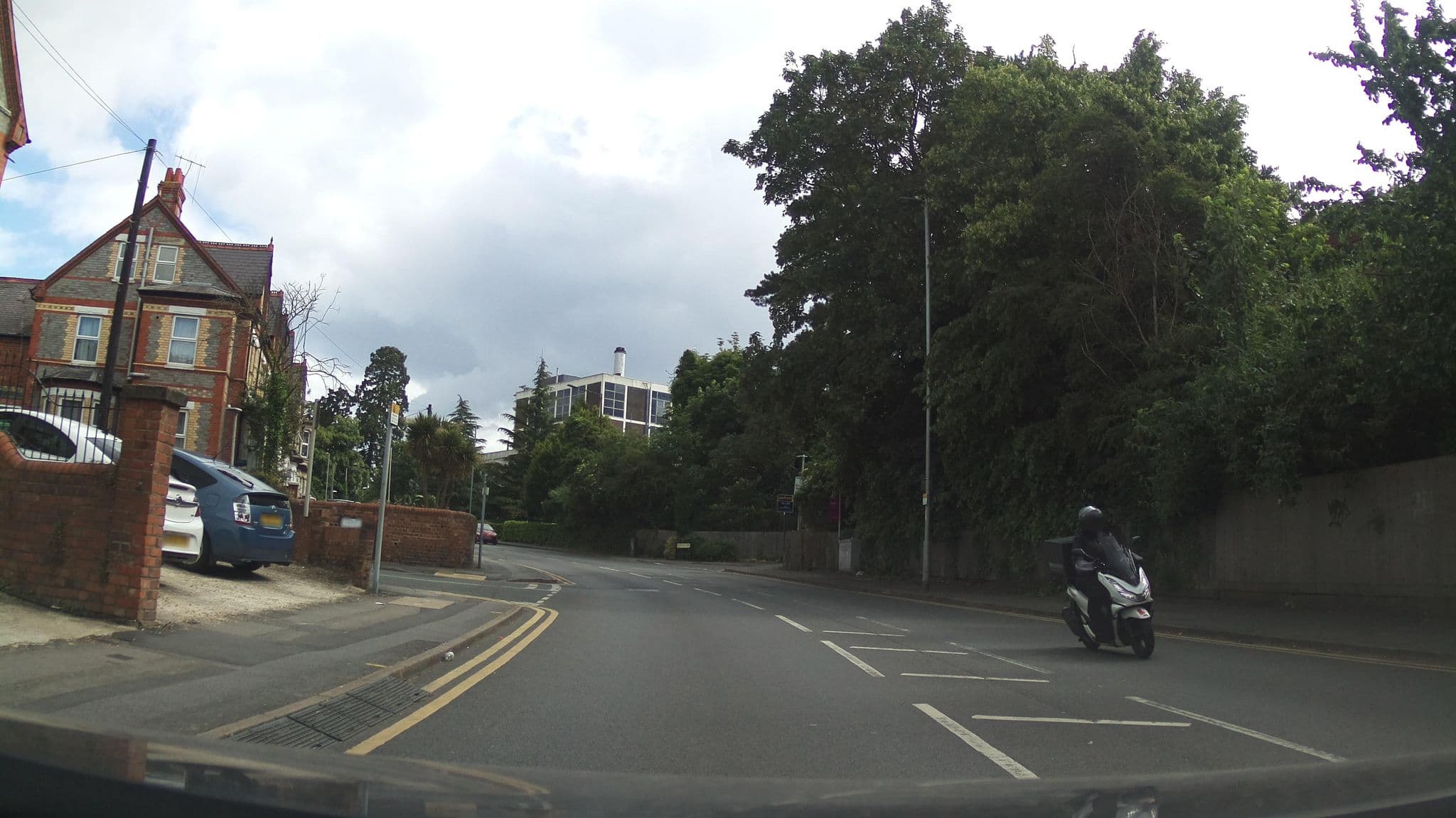 Street view near Arch Guest House, Reading — © southglos (CC BY-SA · Mapillary)