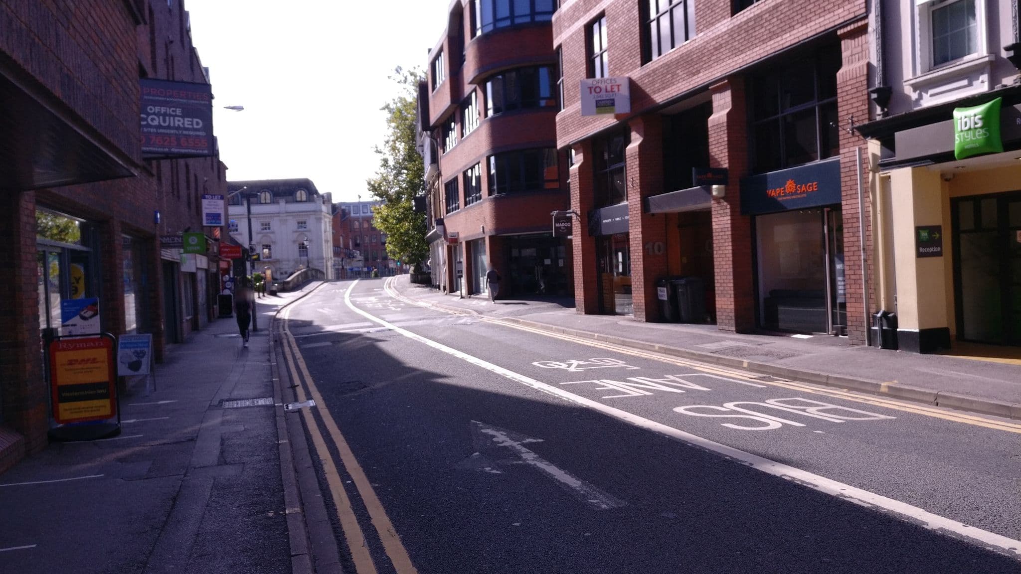 Street view near Royal County Hotel, Reading — © jpennycook (CC BY-SA · Mapillary)