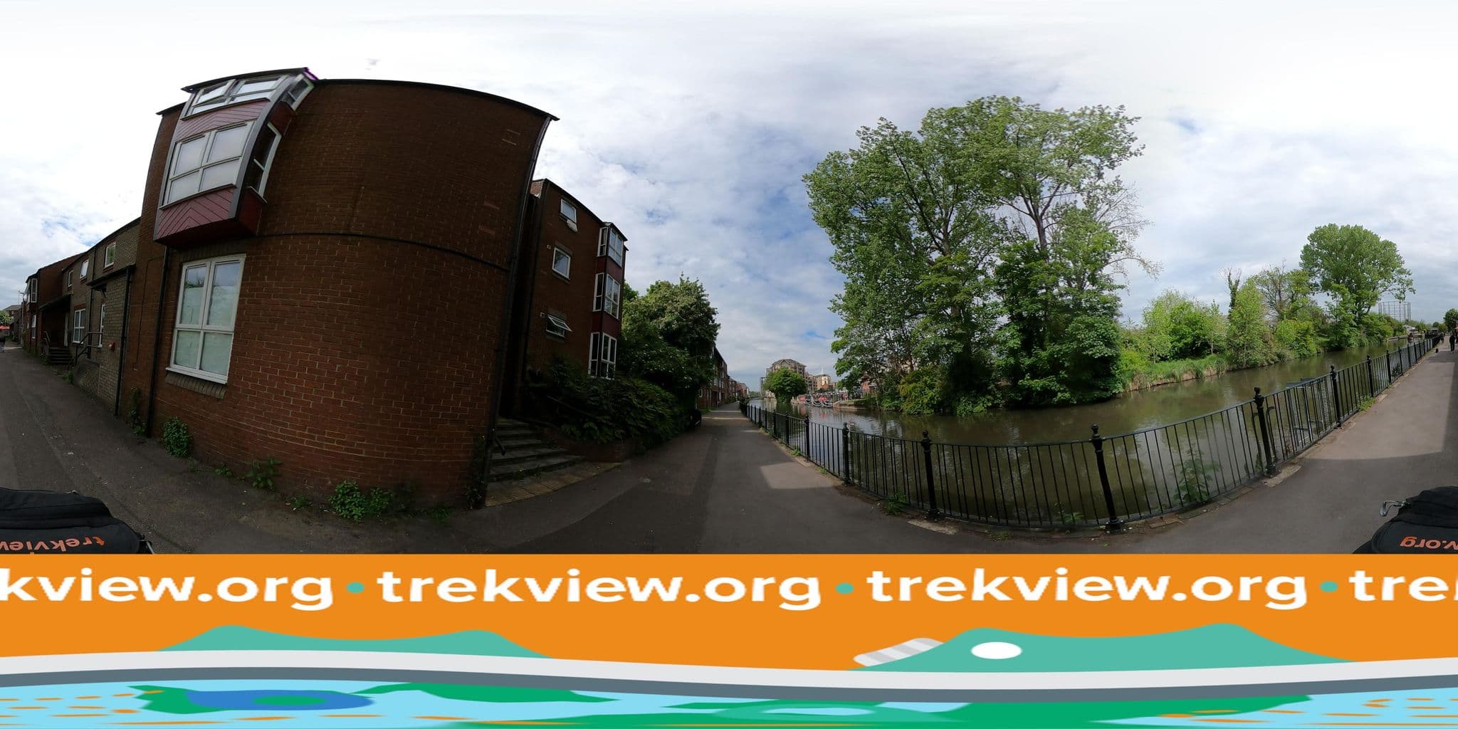Street view near Fuller Smith & Turner, Reading — © trekviewed (CC BY-SA · Mapillary)