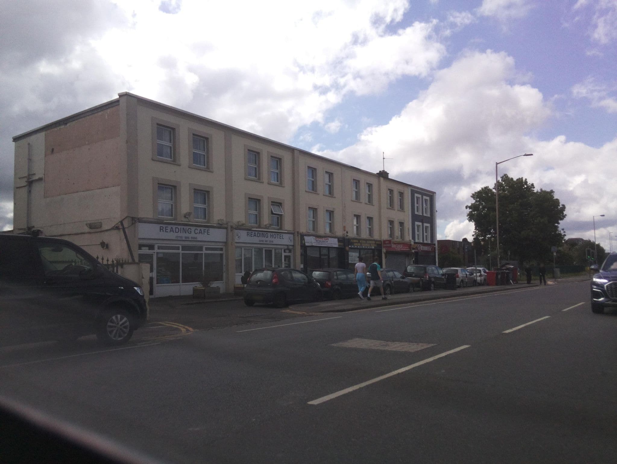 Street view near The New Reading Hotel, Reading — © southglos (CC BY-SA · Mapillary)