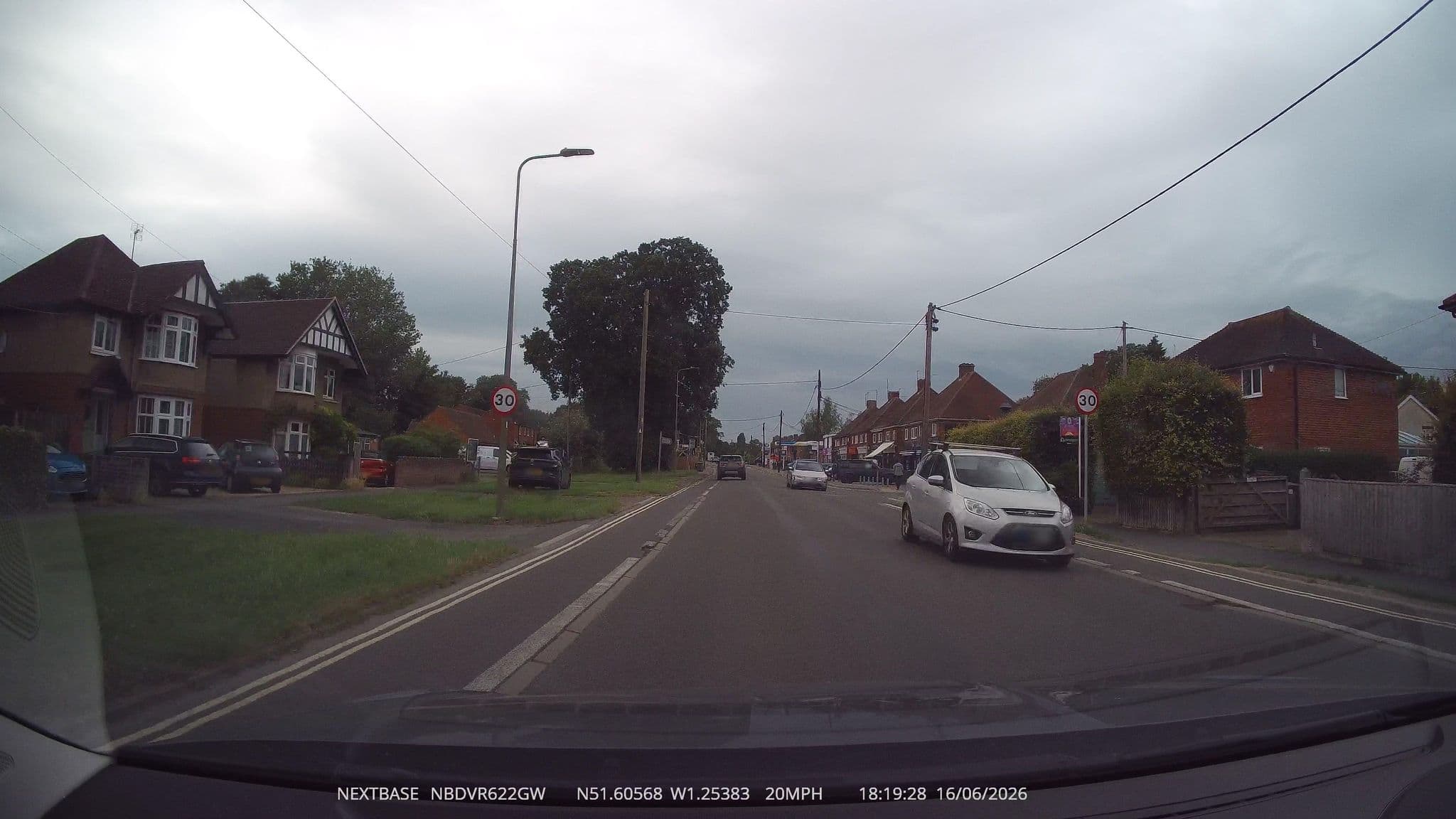 Street view near The Laurels Guest House, Didcot — © swinetown (CC BY-SA · Mapillary)