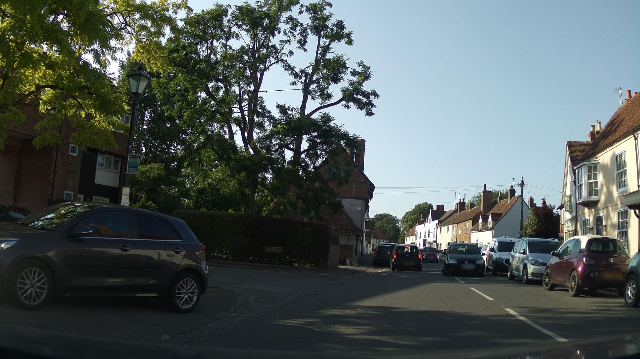 Street view near White Hart Hotel, High St, Dorchester, Dorchester-on-Thames, Benson — © southglos (CC BY-SA · Mapillary)