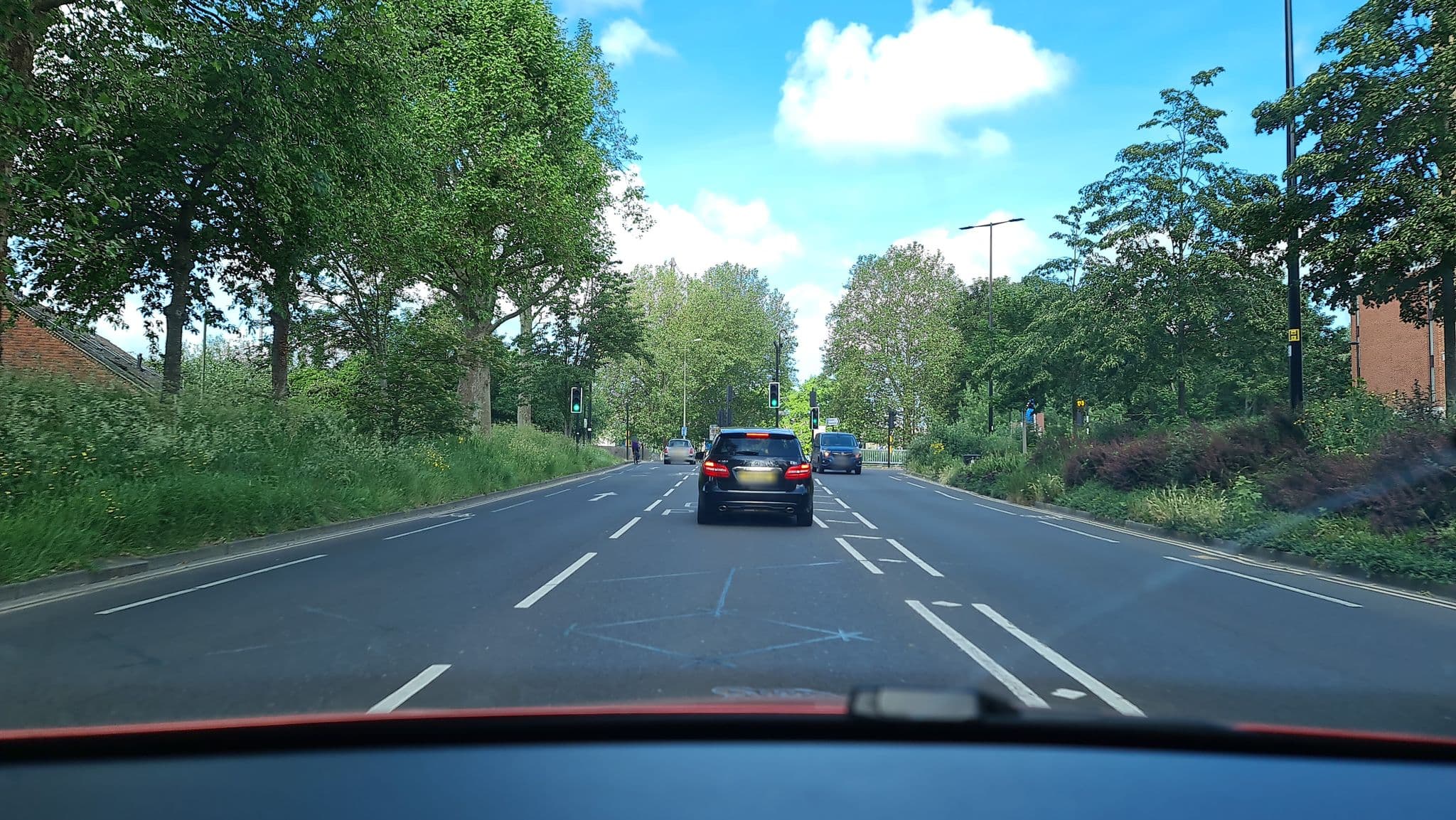 Street view near Urban Accommodations - the Thames, Oxford — © alexanderar (CC BY-SA · Mapillary)