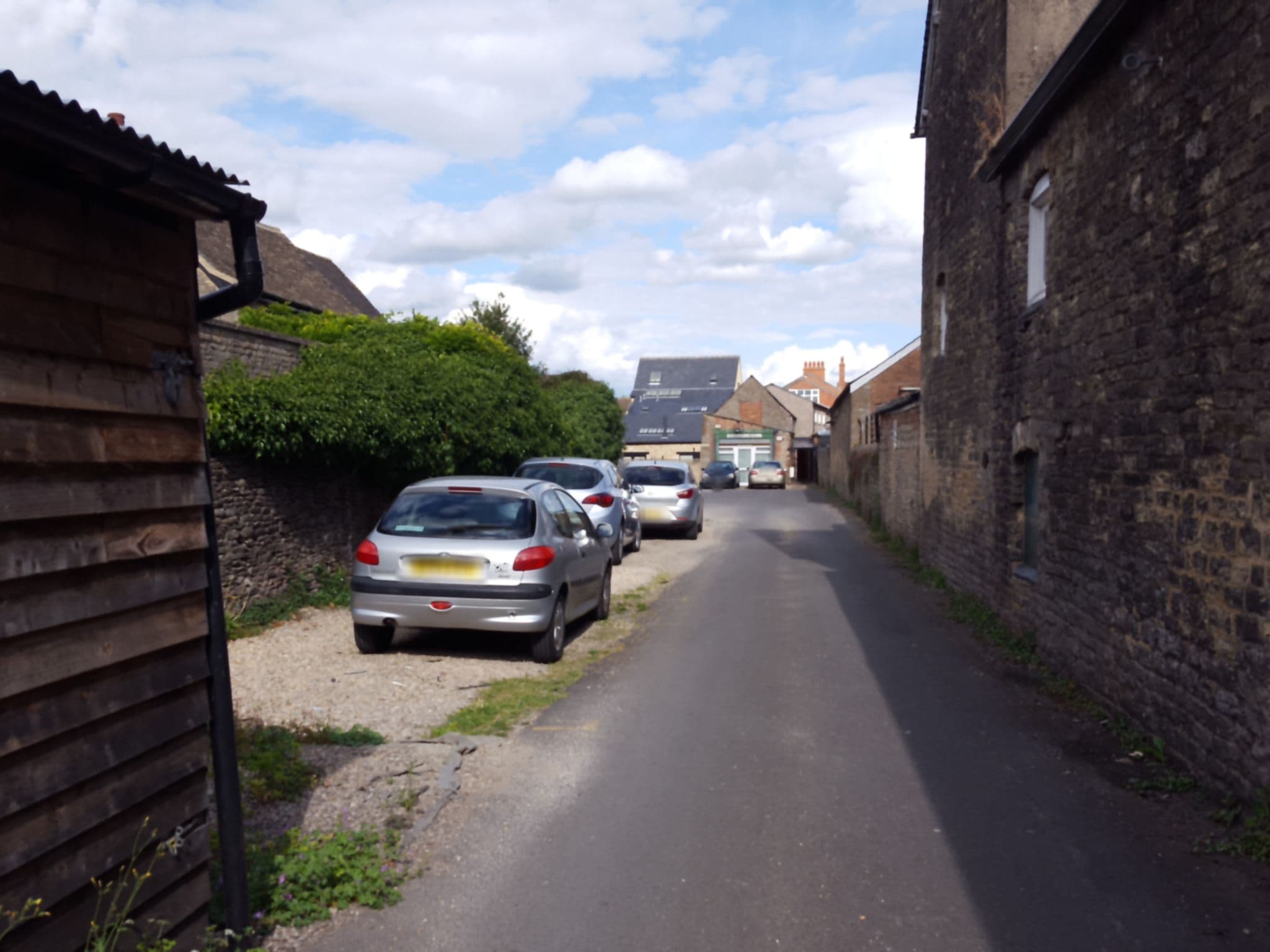 Street view near The Hollybush Inn, Witney — © hobgoblin (CC BY-SA · Mapillary)
