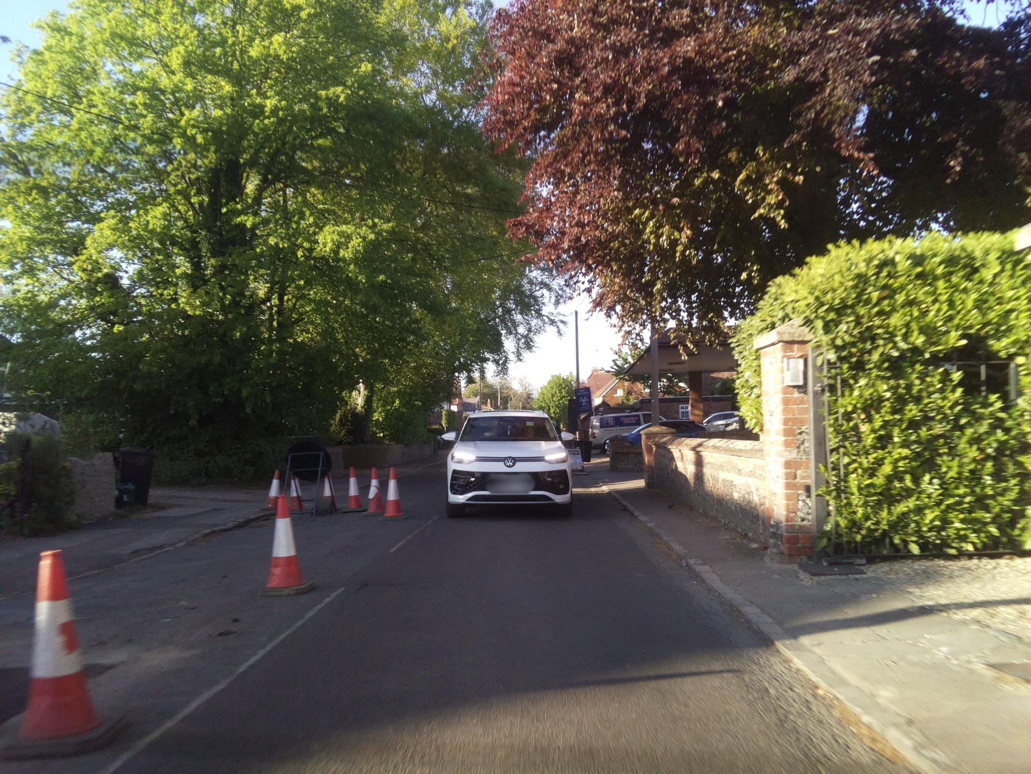 Street view near The White Hart, Harwell — © southglos (CC BY-SA · Mapillary)