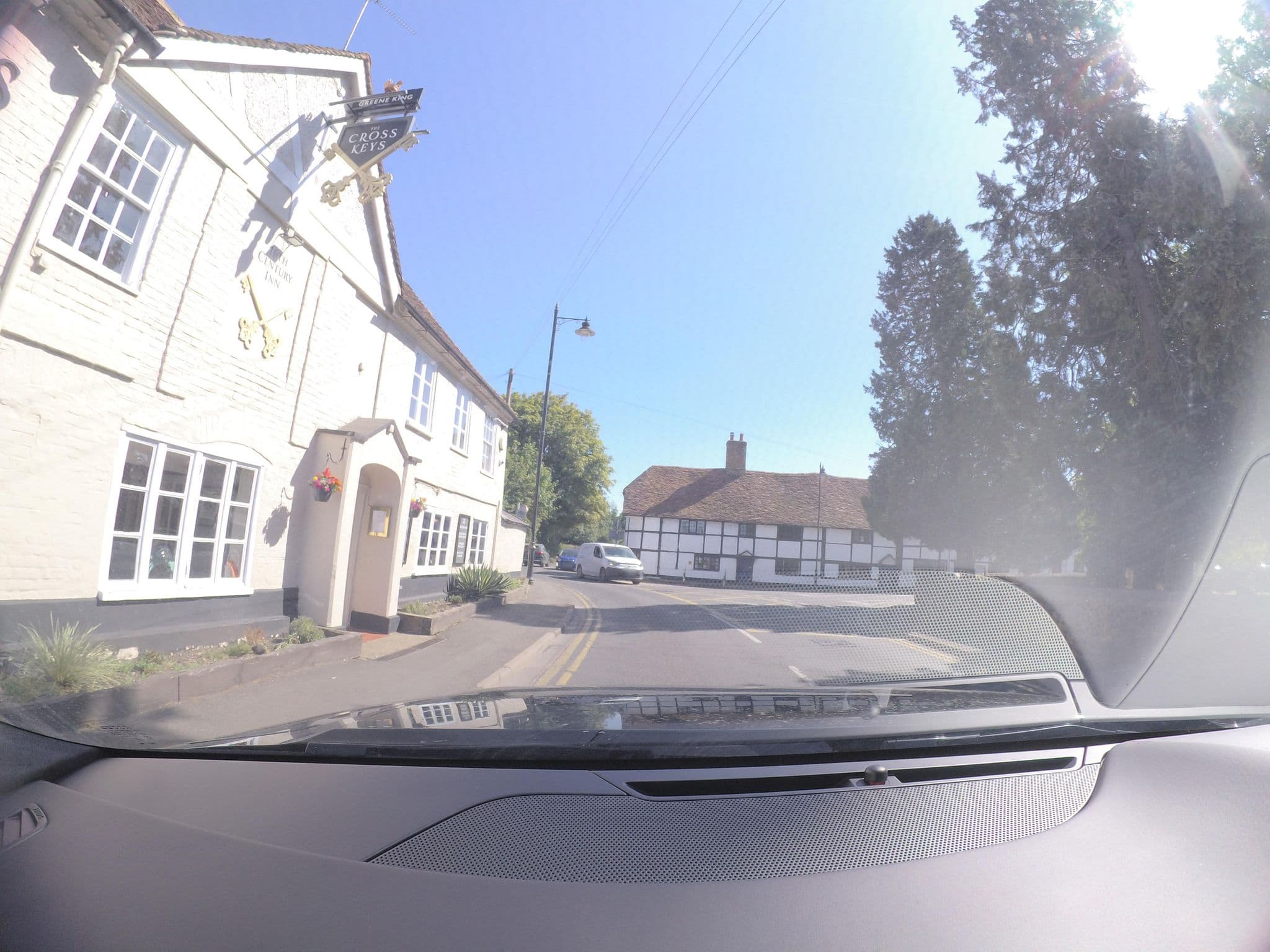 Street view near The Copper Inn, Pangbourne — © 4004 (CC BY-SA · Mapillary)