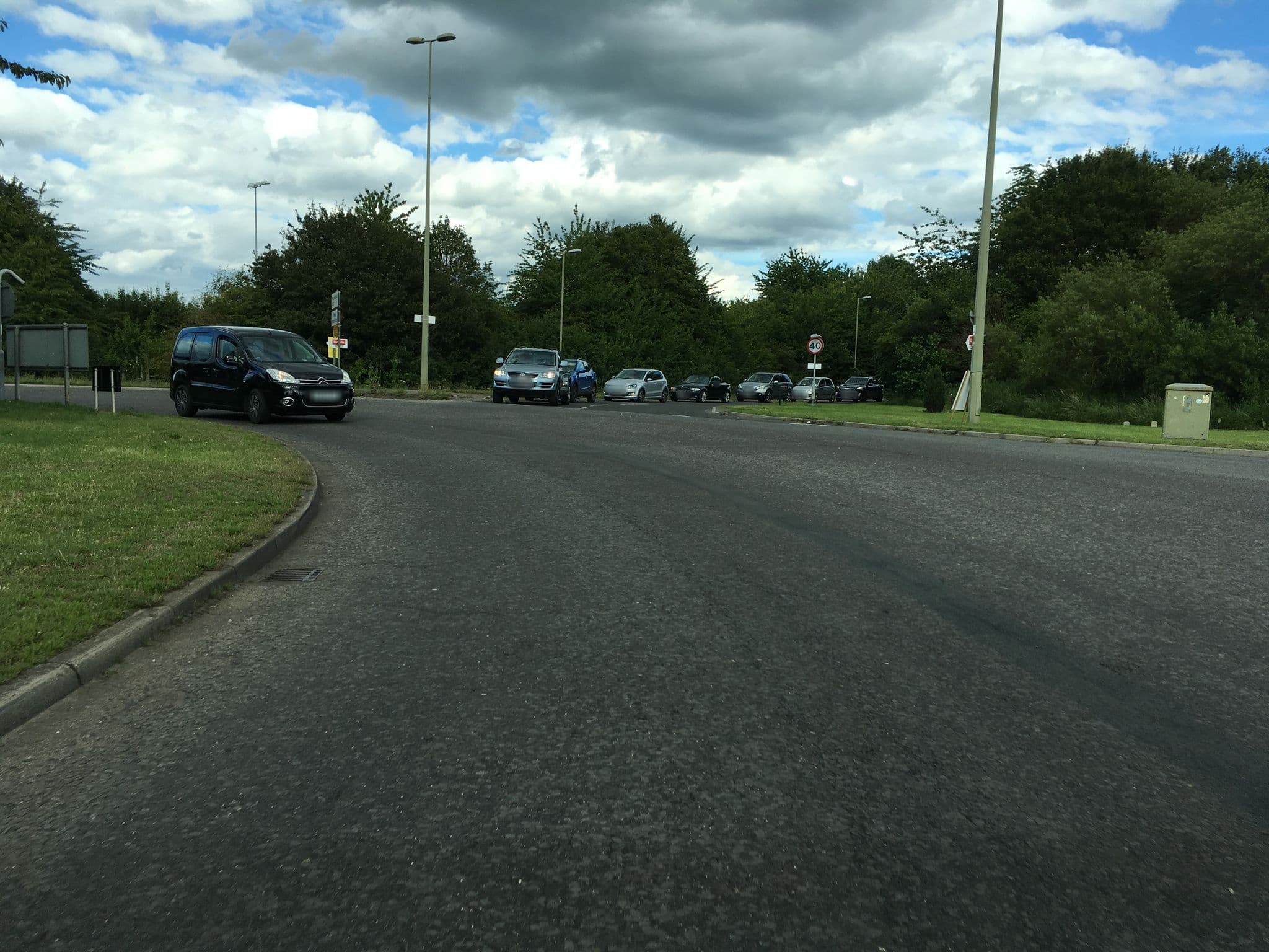 Street view near Travelodge, Thame — © southglos (CC BY-SA · Mapillary)