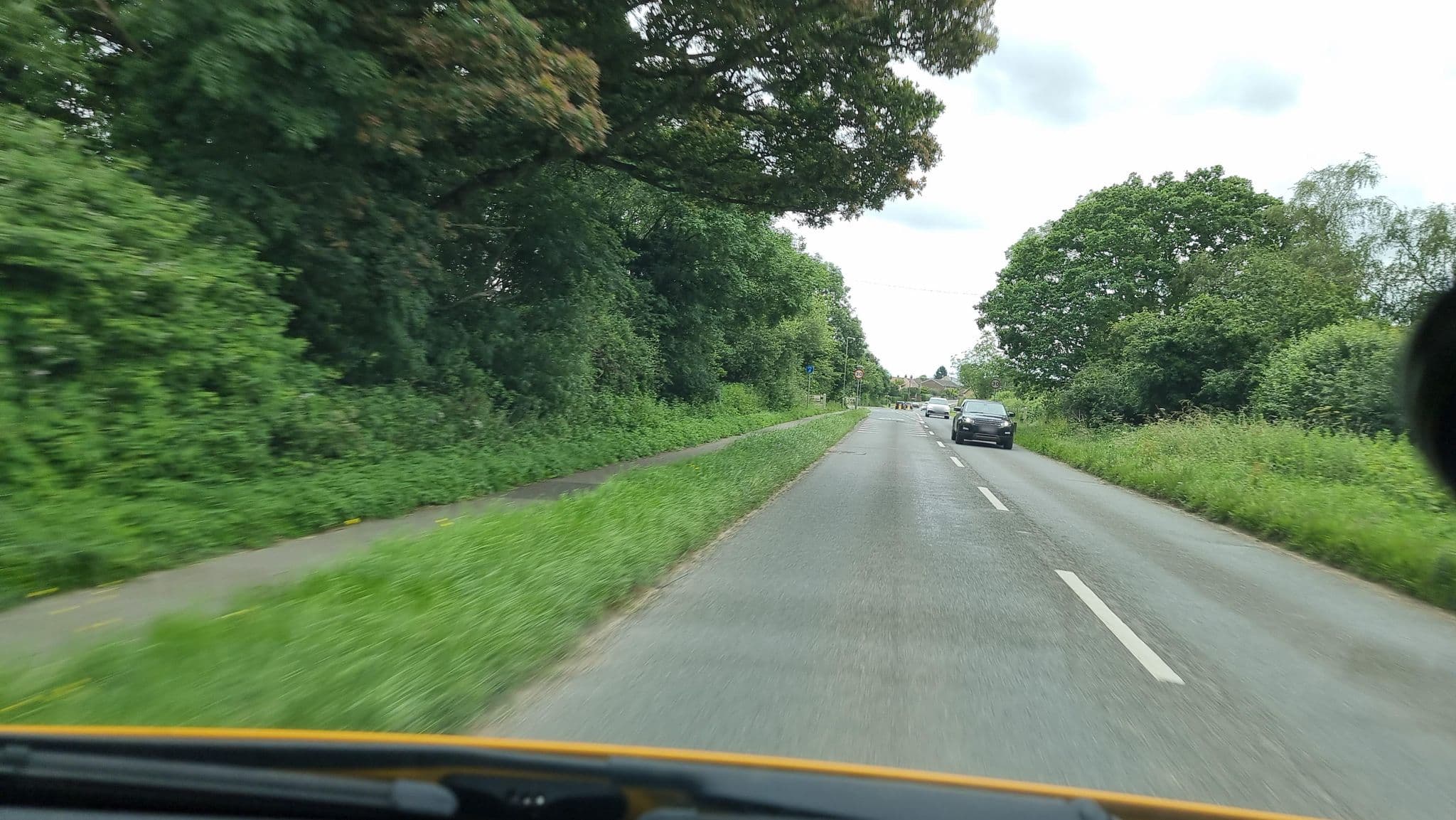 Street view near Shepherds Hall, North Leigh — © alexanderar (CC BY-SA · Mapillary)