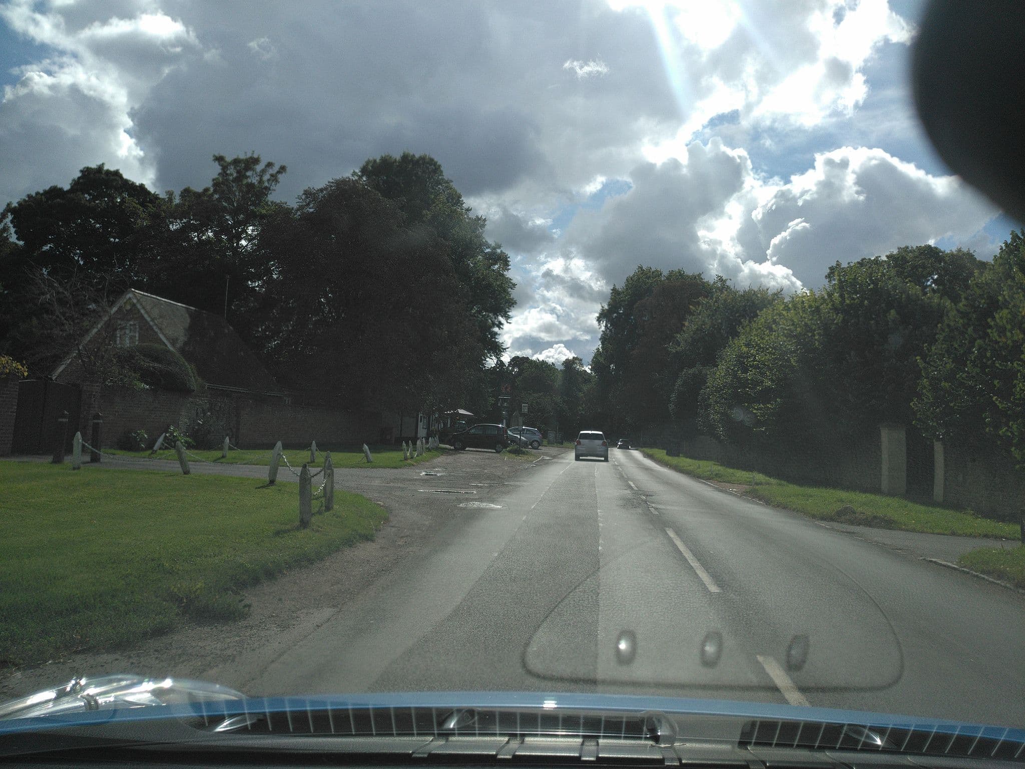 Street view near The Courtyard, Sutton Courtenay — © zymurgic (CC BY-SA · Mapillary)