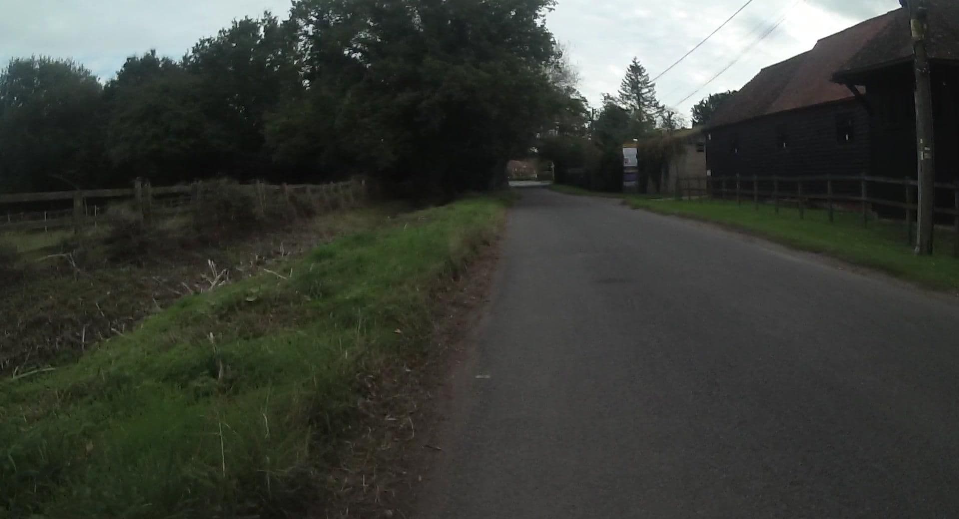 Street view near Hurst Farm, Hartley Wintney — © jpennycook (CC BY-SA · Mapillary)